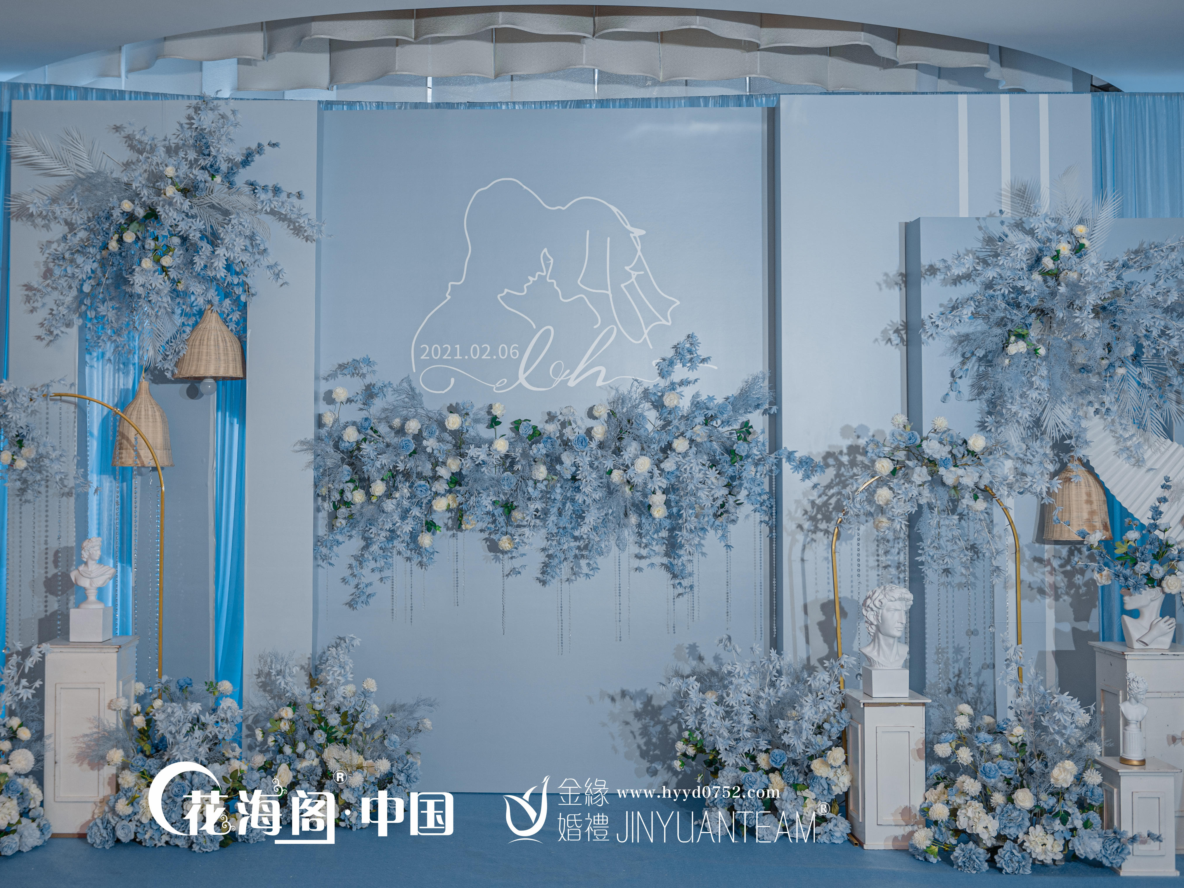 超高性价套餐 | 场地布置+四大金刚+婚纱礼服