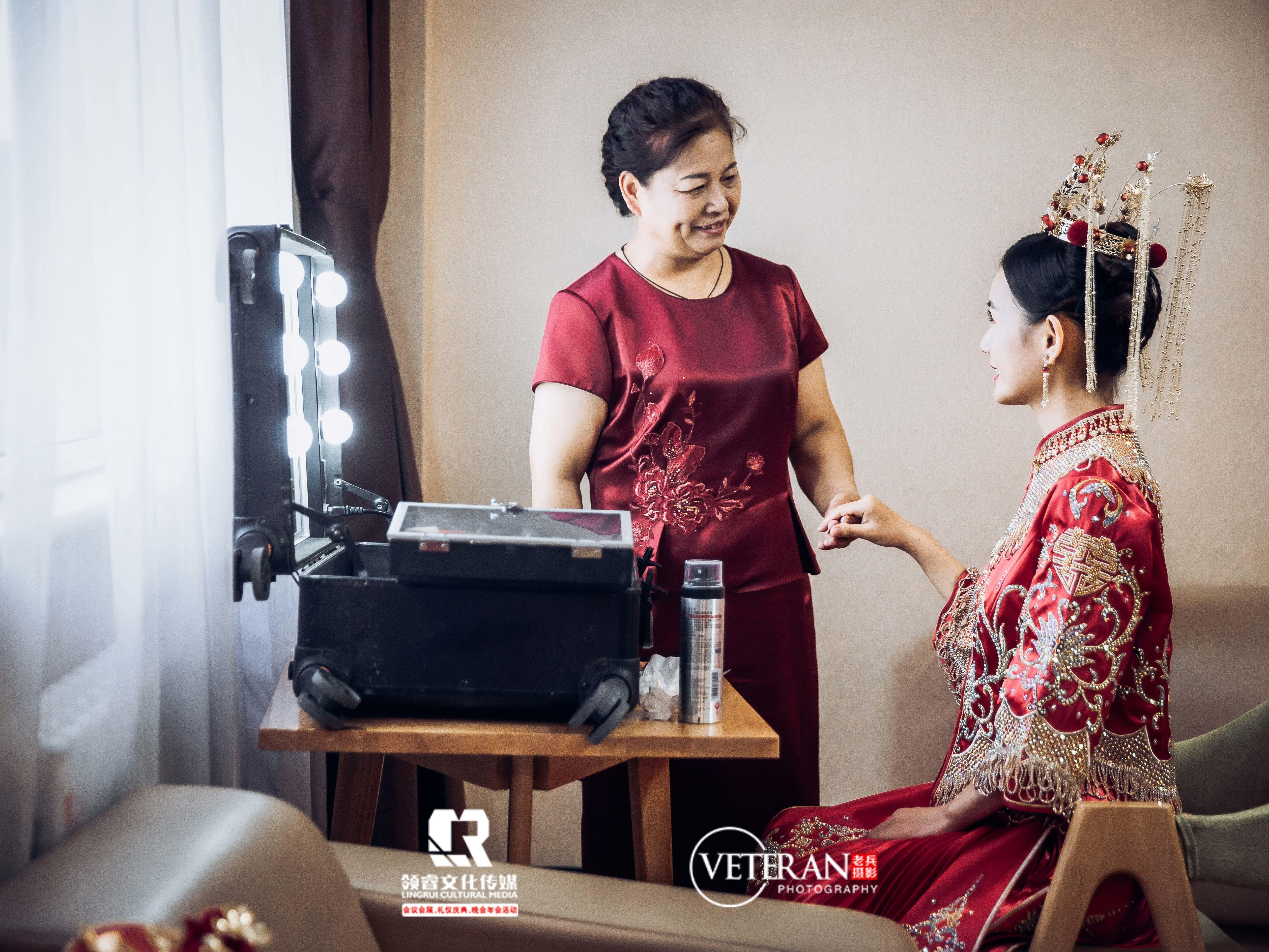 【晓晓美妆】高端百变新娘妆面发型3-4个送亲友妆