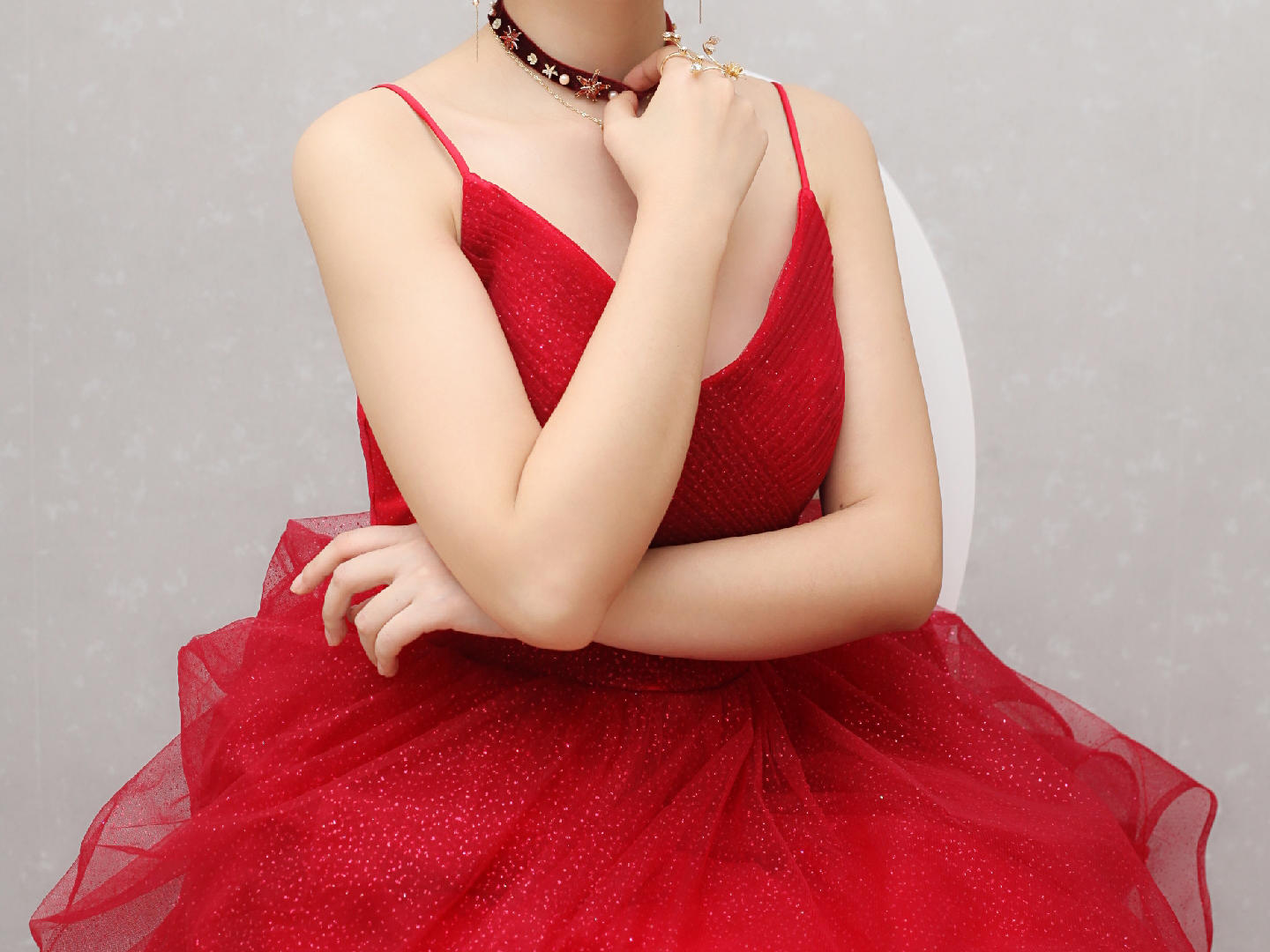 玛莎造型妆纱组合：婚纱礼服七件套+全天跟妆