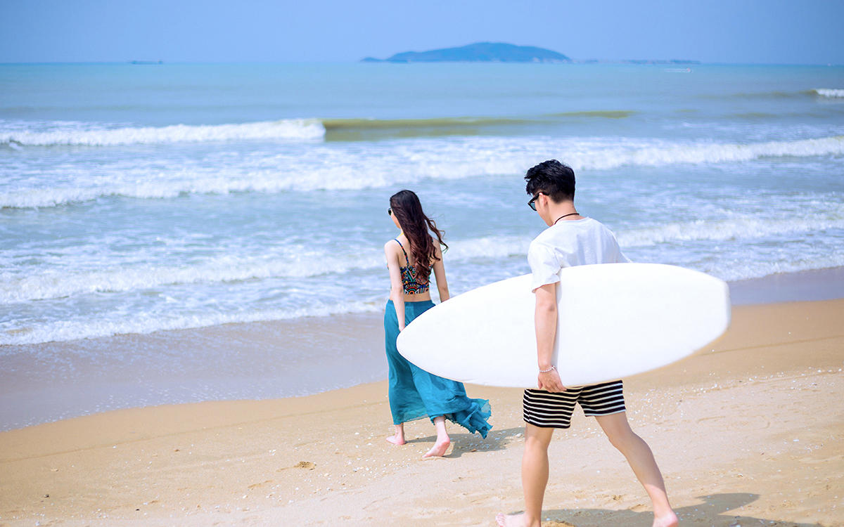 【浪漫花海 沙灘 游艇 】+住宿+先拍后付款