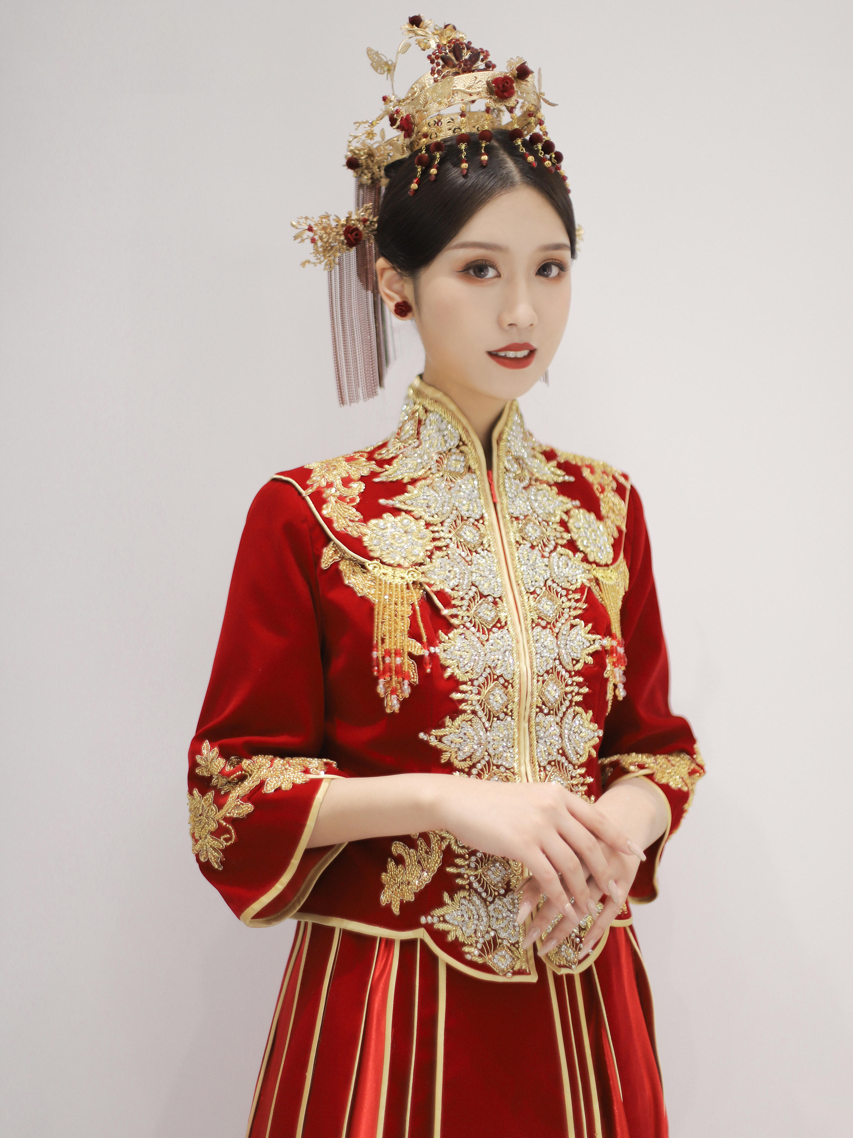 2999三套衣服 婚纱秀禾敬酒服