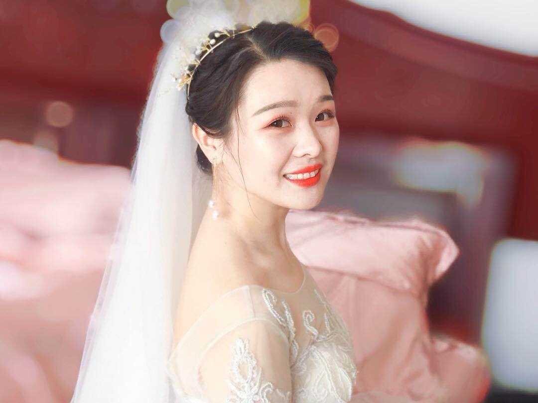 优雅精致-高级化妆师跟妆 手法细腻