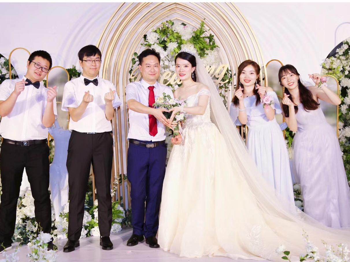 【致青春】资深化妆师全天跟妆（限市内）