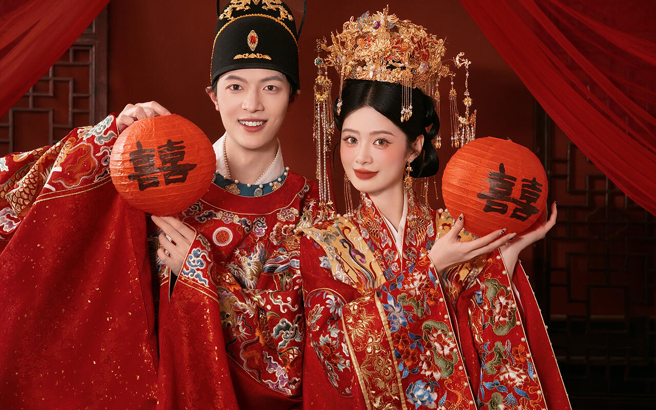 老祖宗匠心严选！凤冠霞帔永不过时