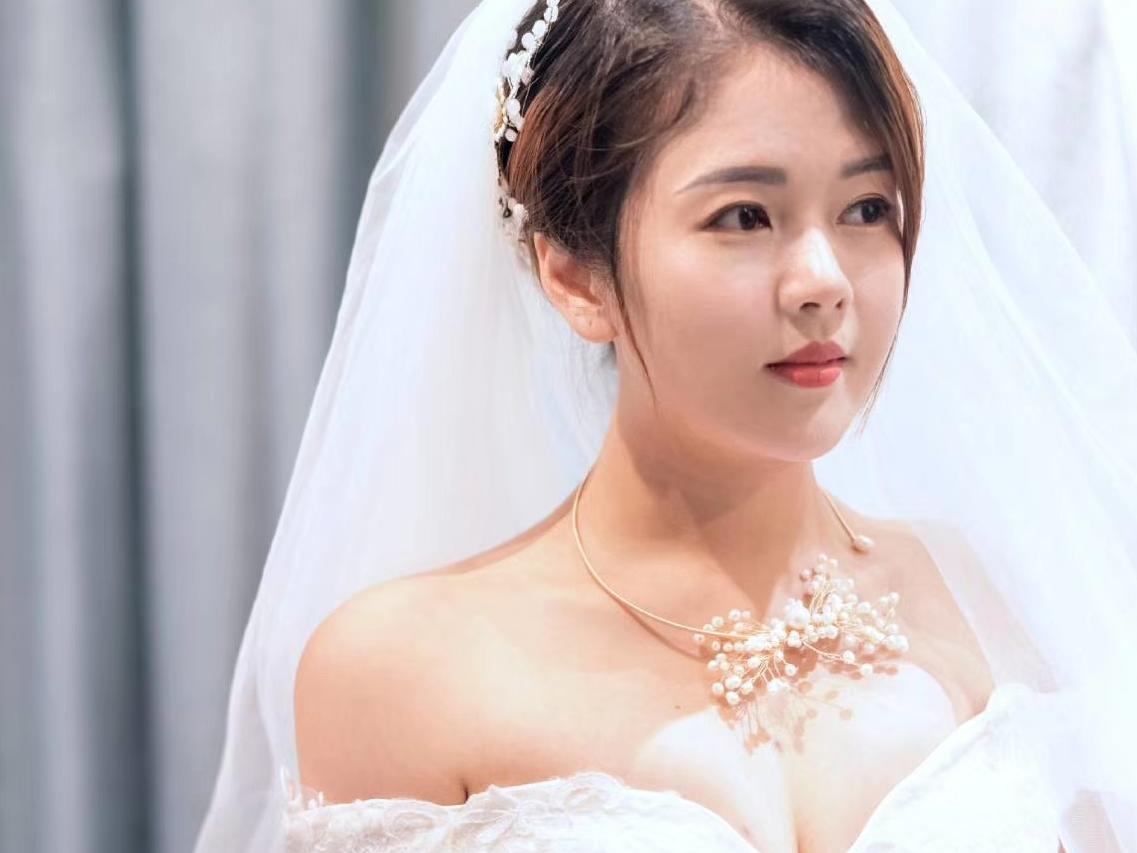  森白新娘造型化妆全程跟妆