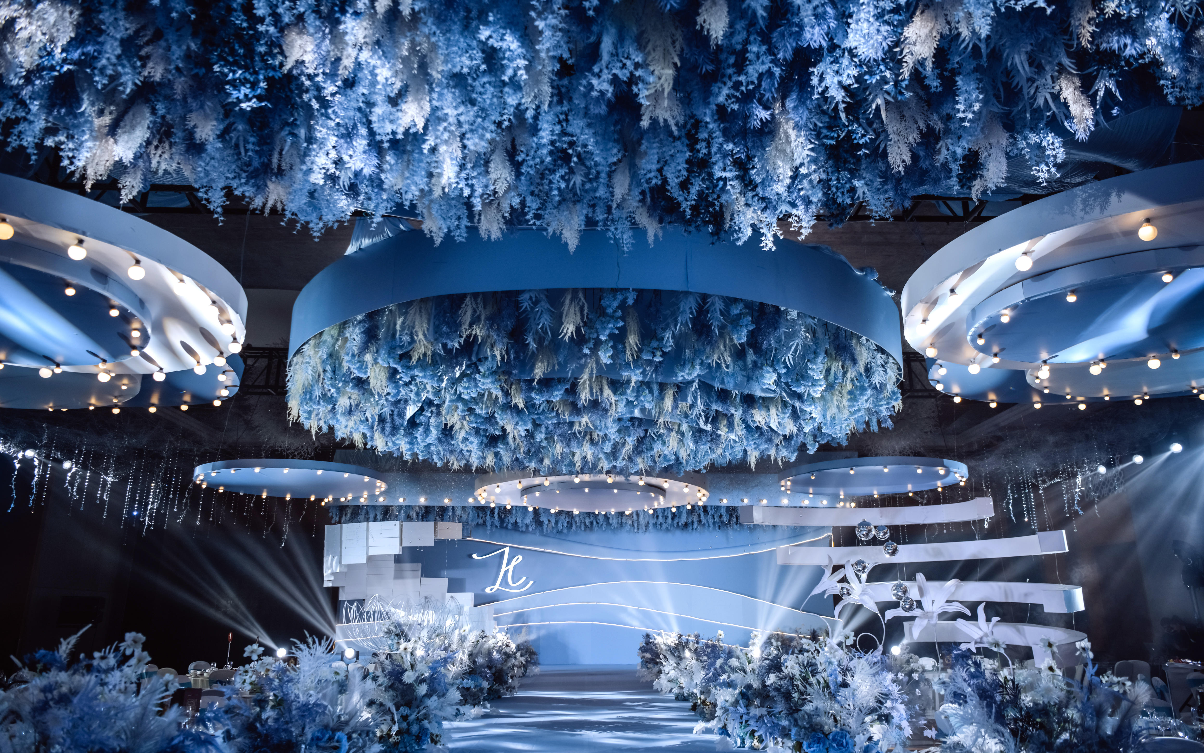 【爱沐婚礼】蓝色系天空主题 超唯美梦幻婚礼之选