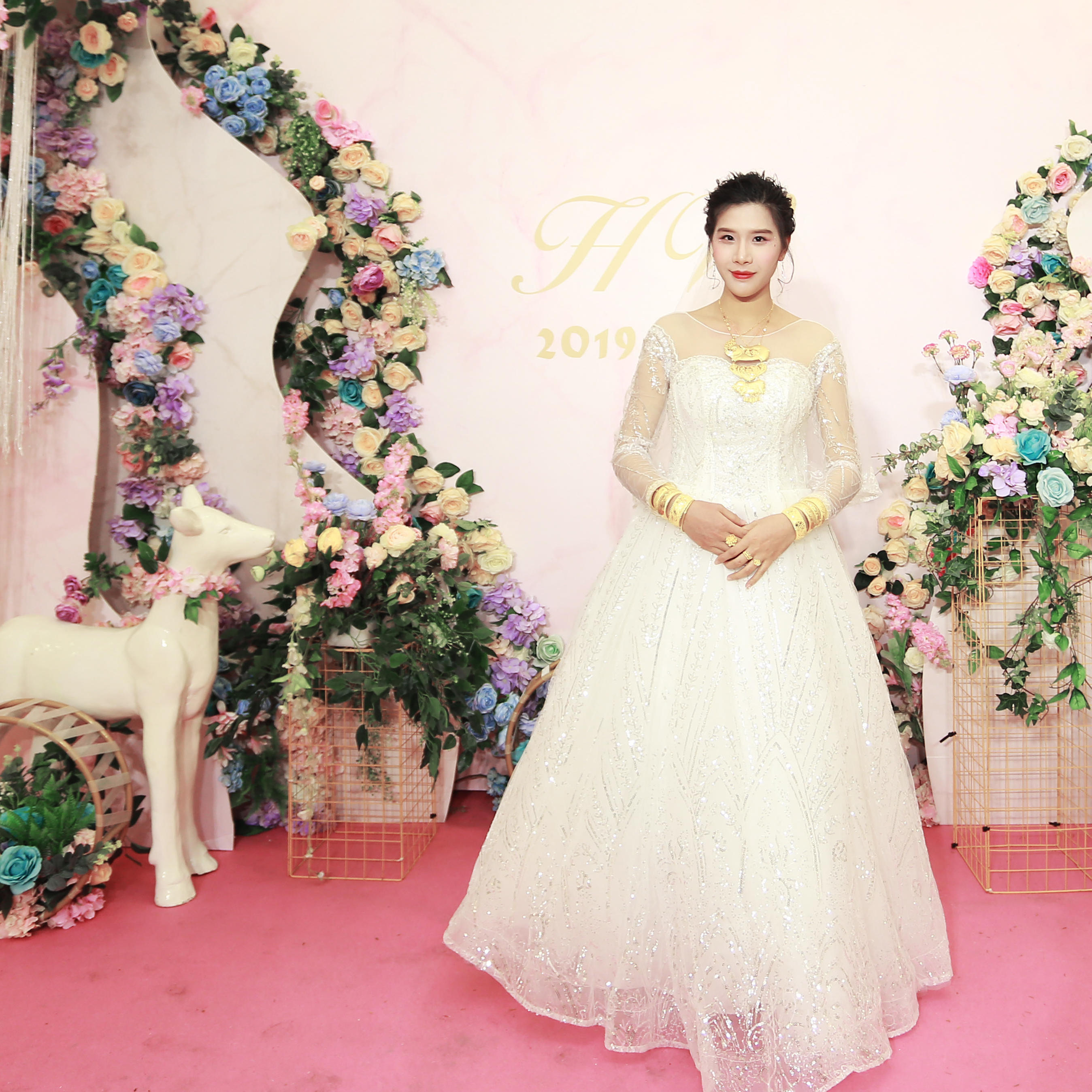 【乐芙化妆工作室唯美新娘妆】