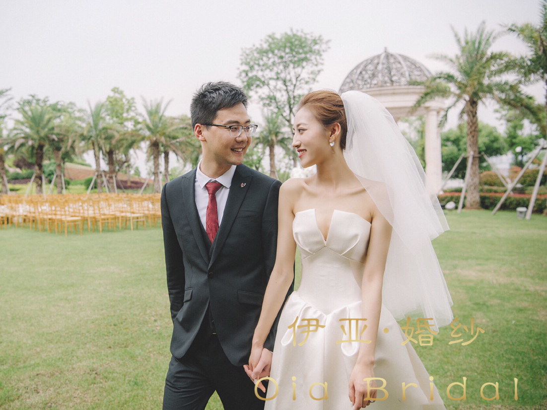 Oia Bridal 简约缎面主纱