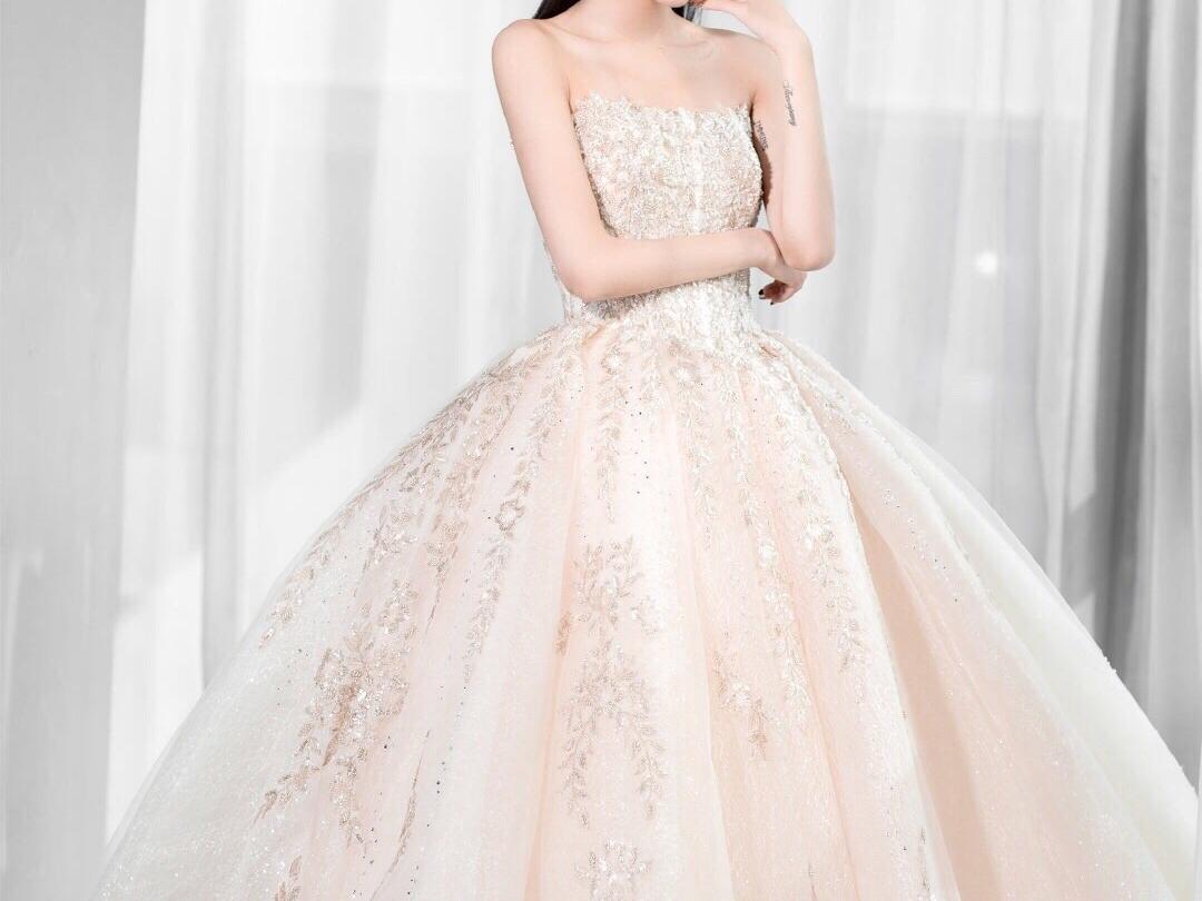 简奢区婚纱+秀禾+敬酒服