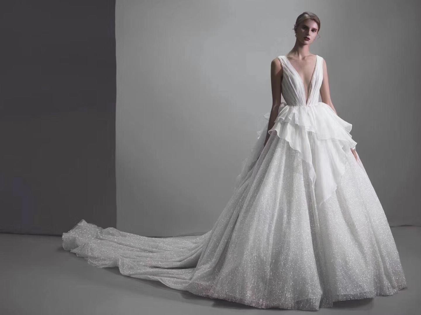 【木槿婚纱一站式套餐】两日七件套+两日总监档跟妆