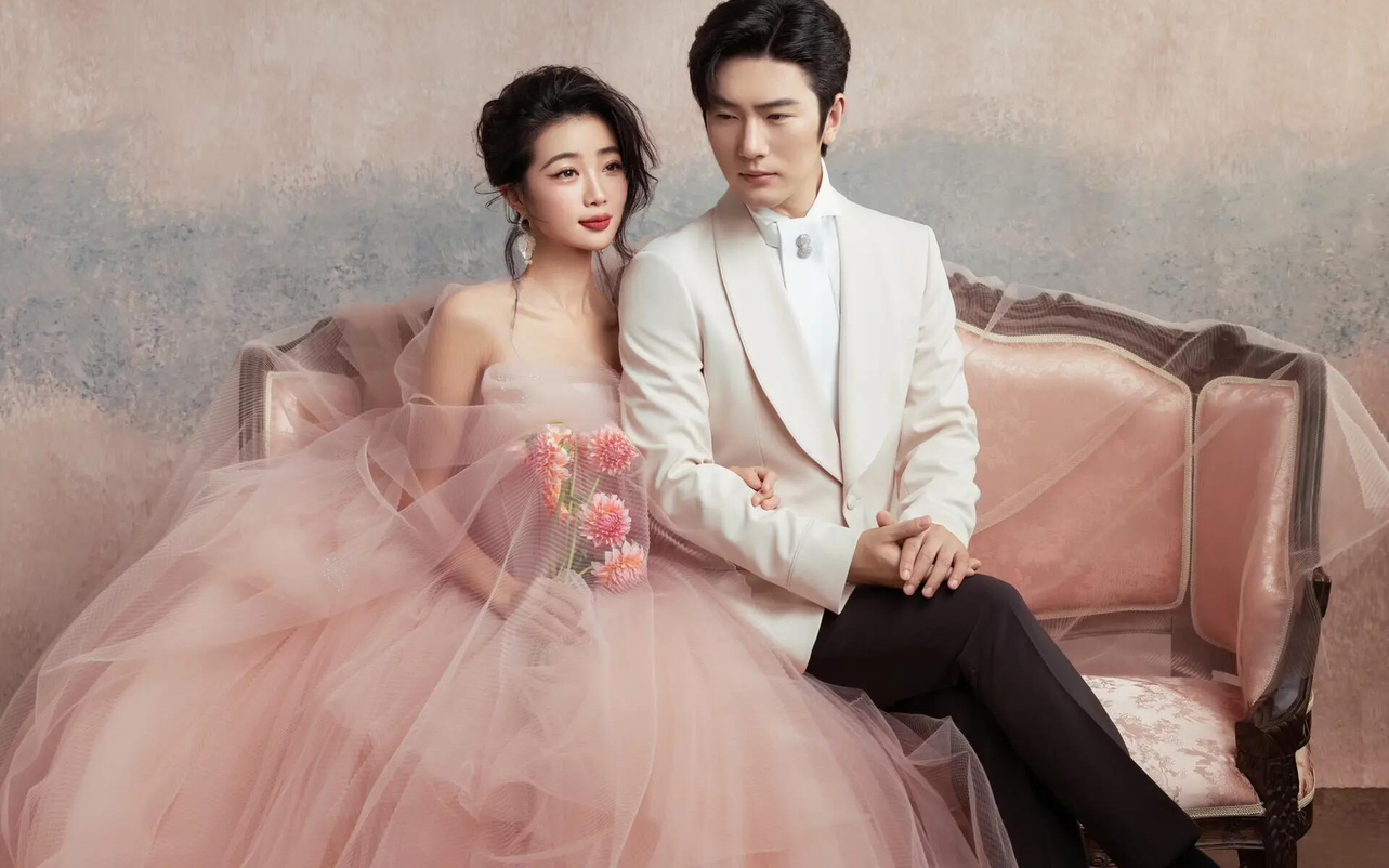 美到冒泡的粉色油画婚纱照｜少女心炸裂