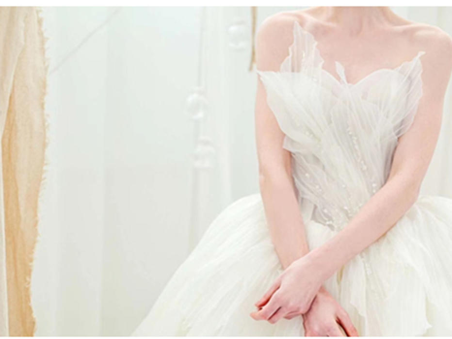 【K女王】轻奢婚纱+秀禾+敬酒服+伴娘