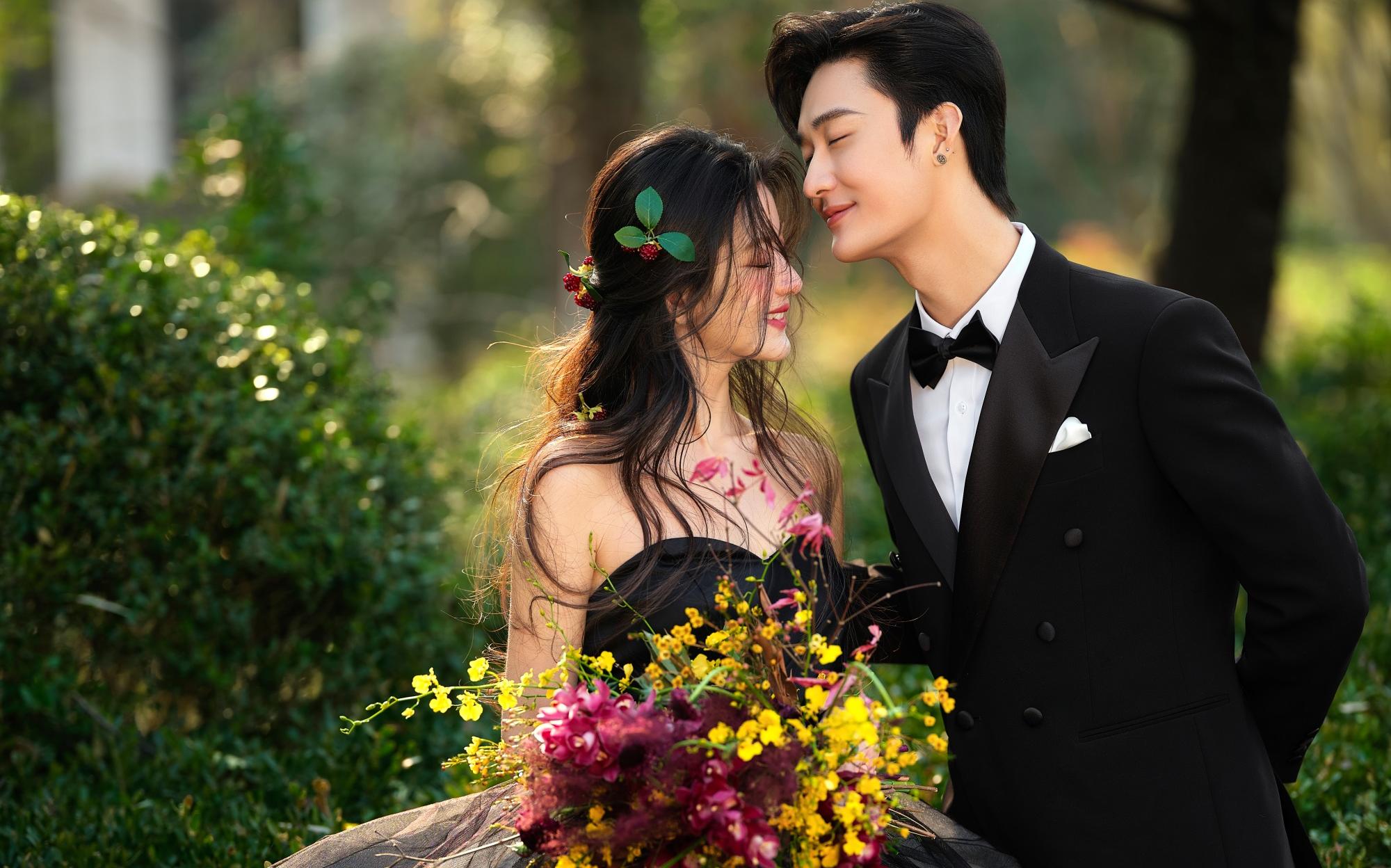 小众又高级的森系黑纱婚纱照，邂逅浪漫