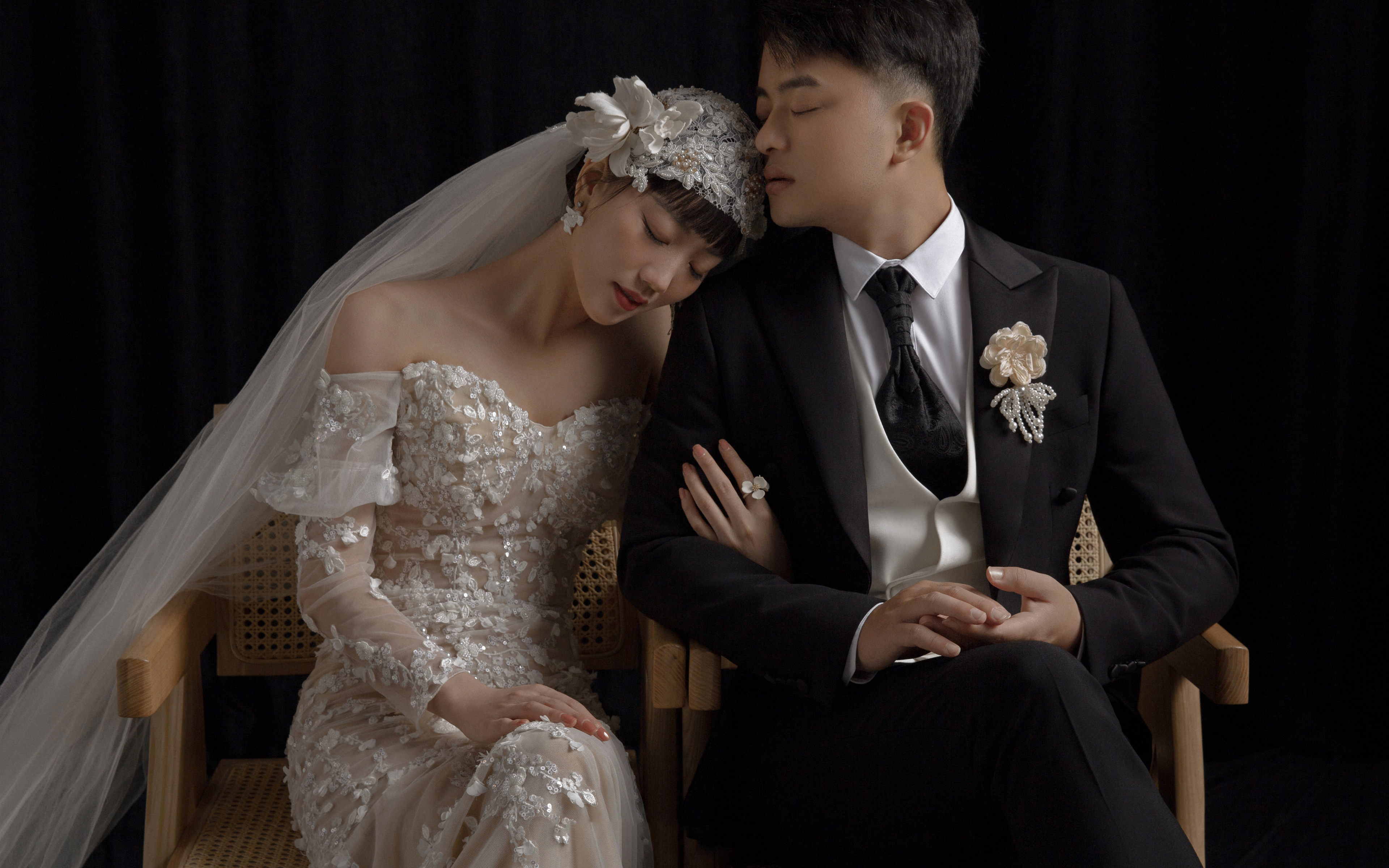 室內(nèi)光影極簡婚紗照