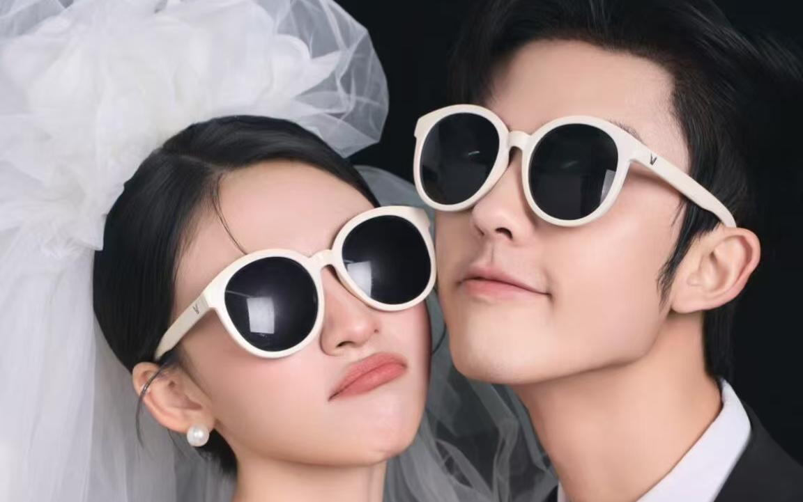 甜酷感满满婚纱照