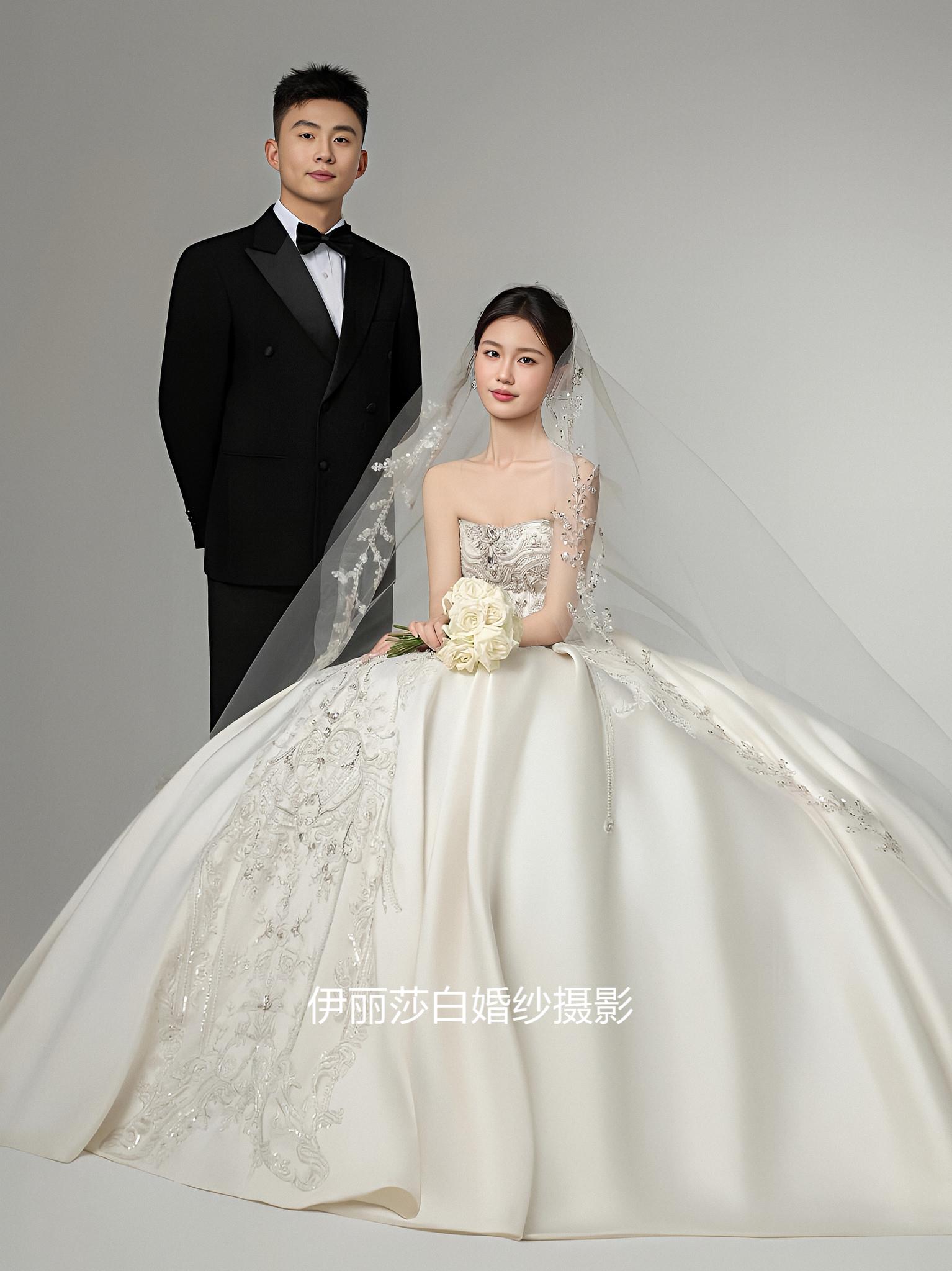 拍婚紗照3888套餐有跟妝+秀和+禮服 4699