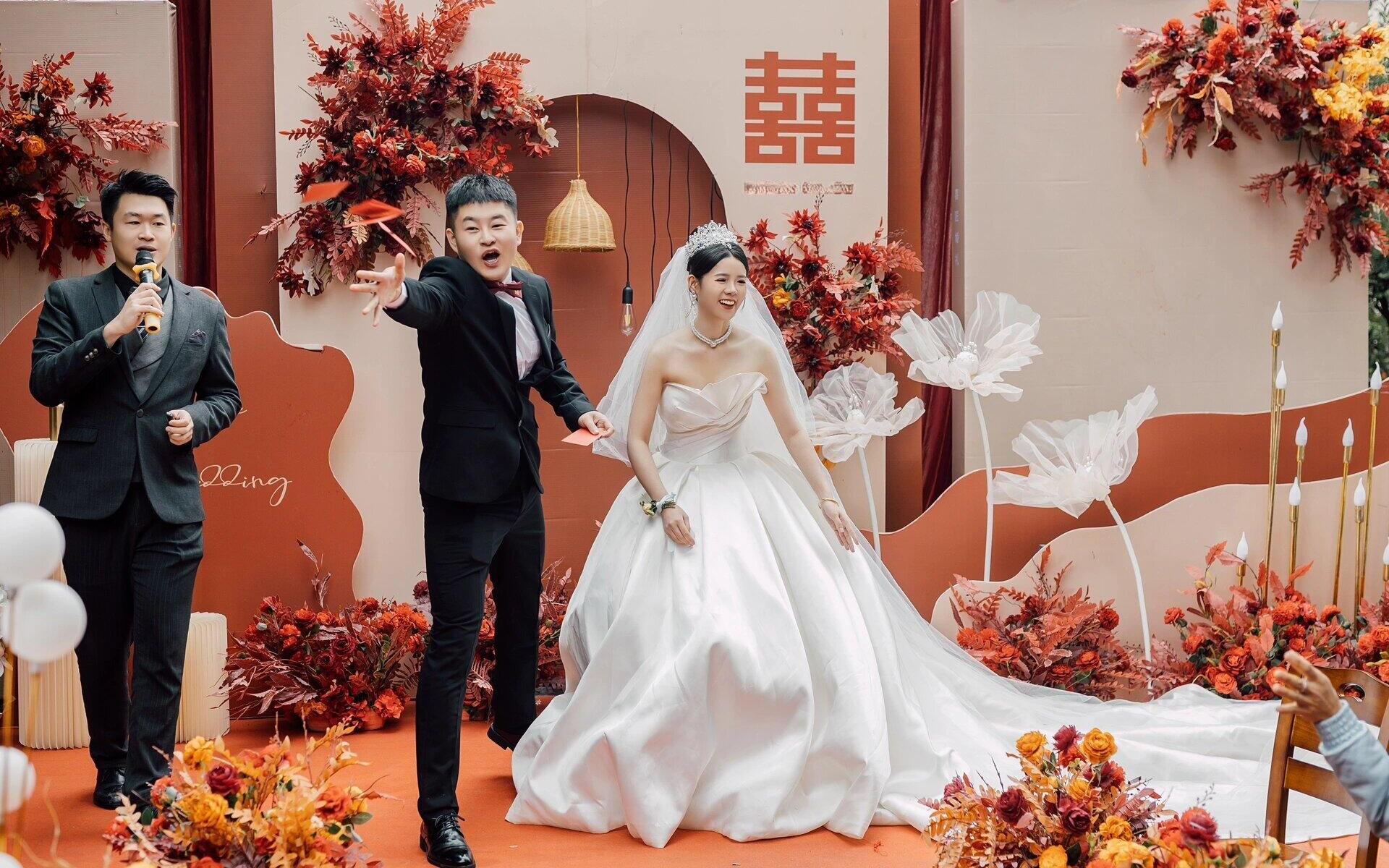 【金鉑爵】在農(nóng)村老家辦婚禮當(dāng)然要選喜慶紅色婚禮呀