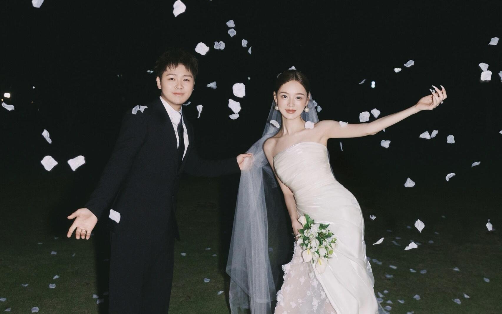 十光堇 | 爱是野蛮生长🌿婚纱照就要生命力