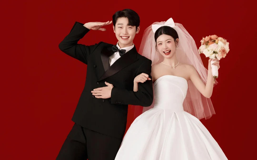 浪漫滿分??官宣還是得喜嫁婚紗照 -