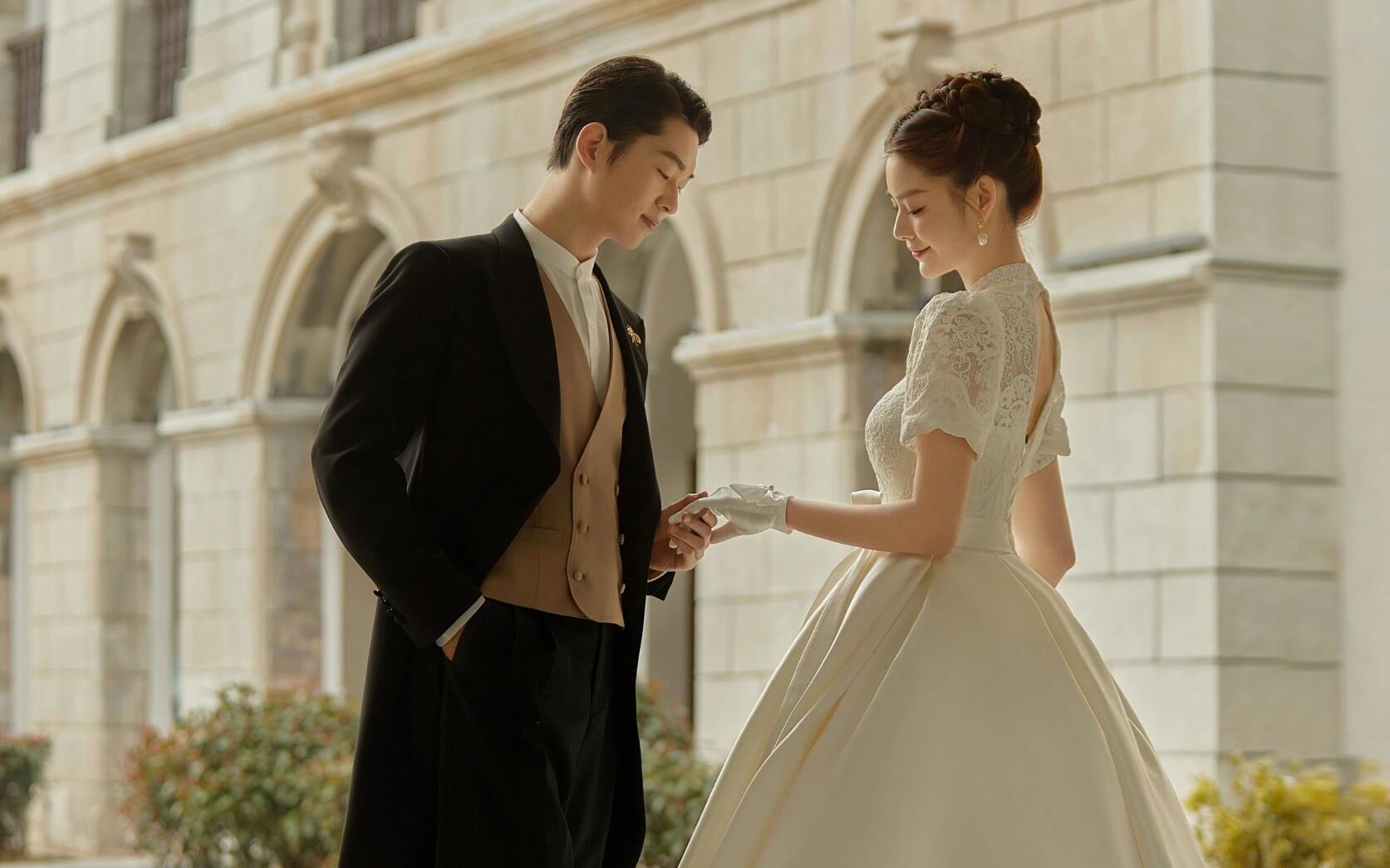 一眼淪陷的公主風(fēng)城堡婚紗照