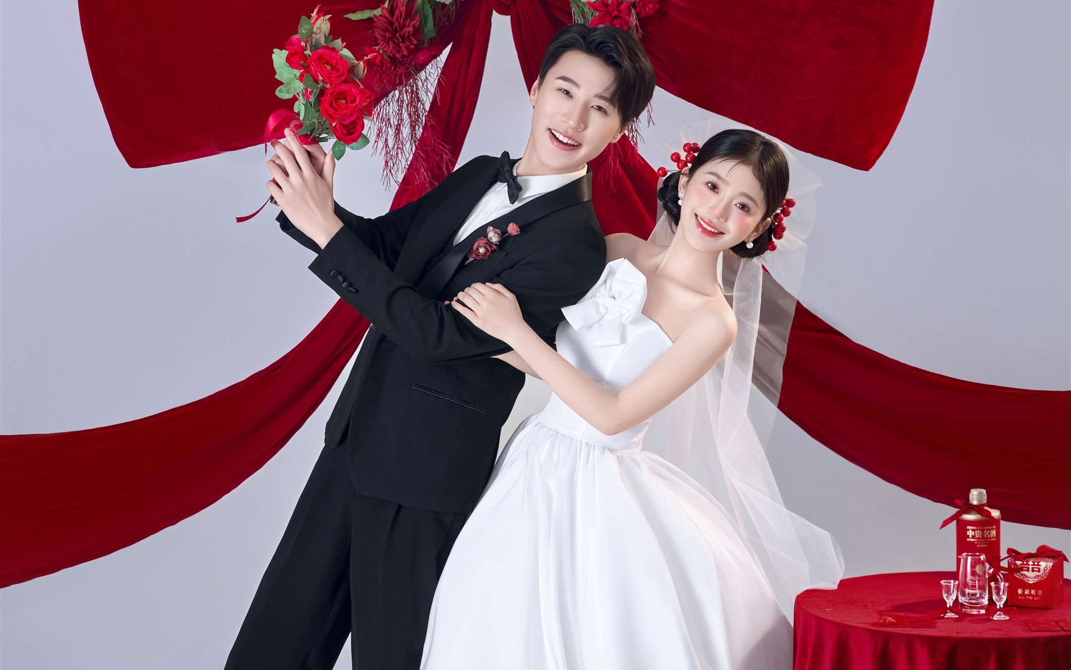 2025爆 款预定！蝴蝶结喜嫁风婚纱照杀疯了🌟