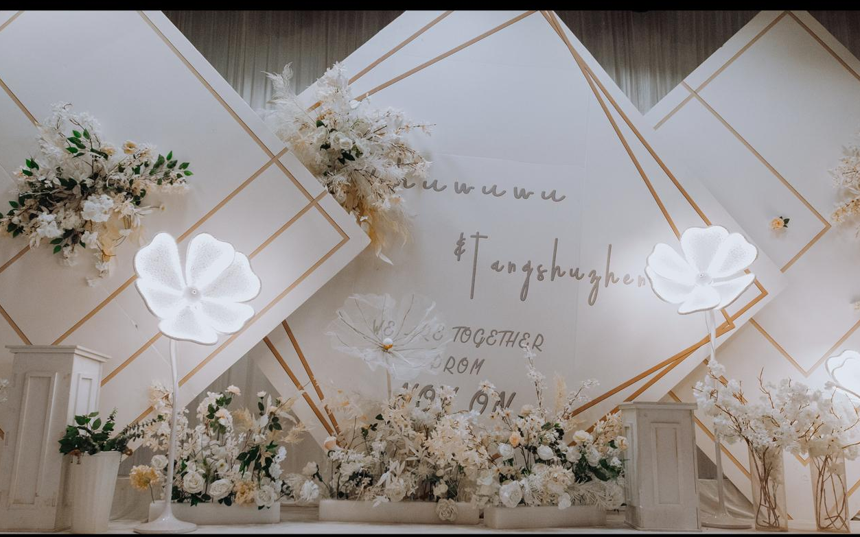 《小幸运》小预算的香槟色婚礼