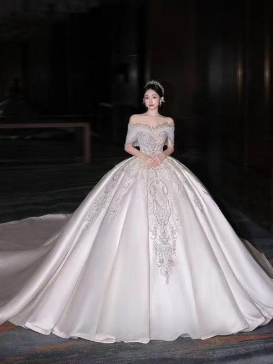 ANNY缎面一衣多穿