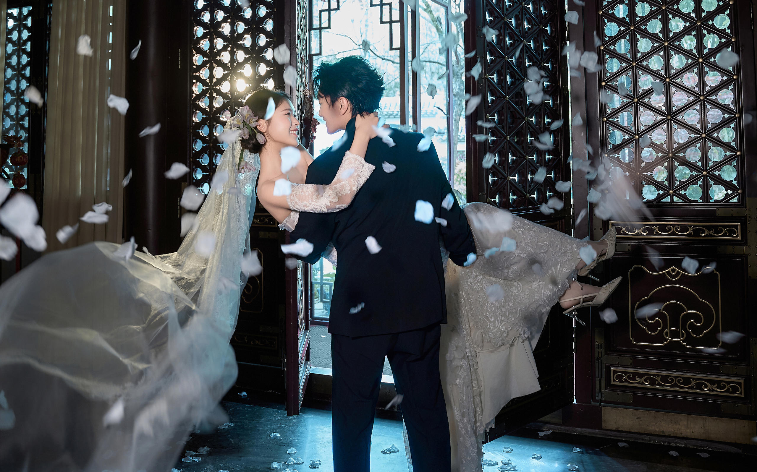 【客片分享】花瓣漫落，愛(ài)意流淌