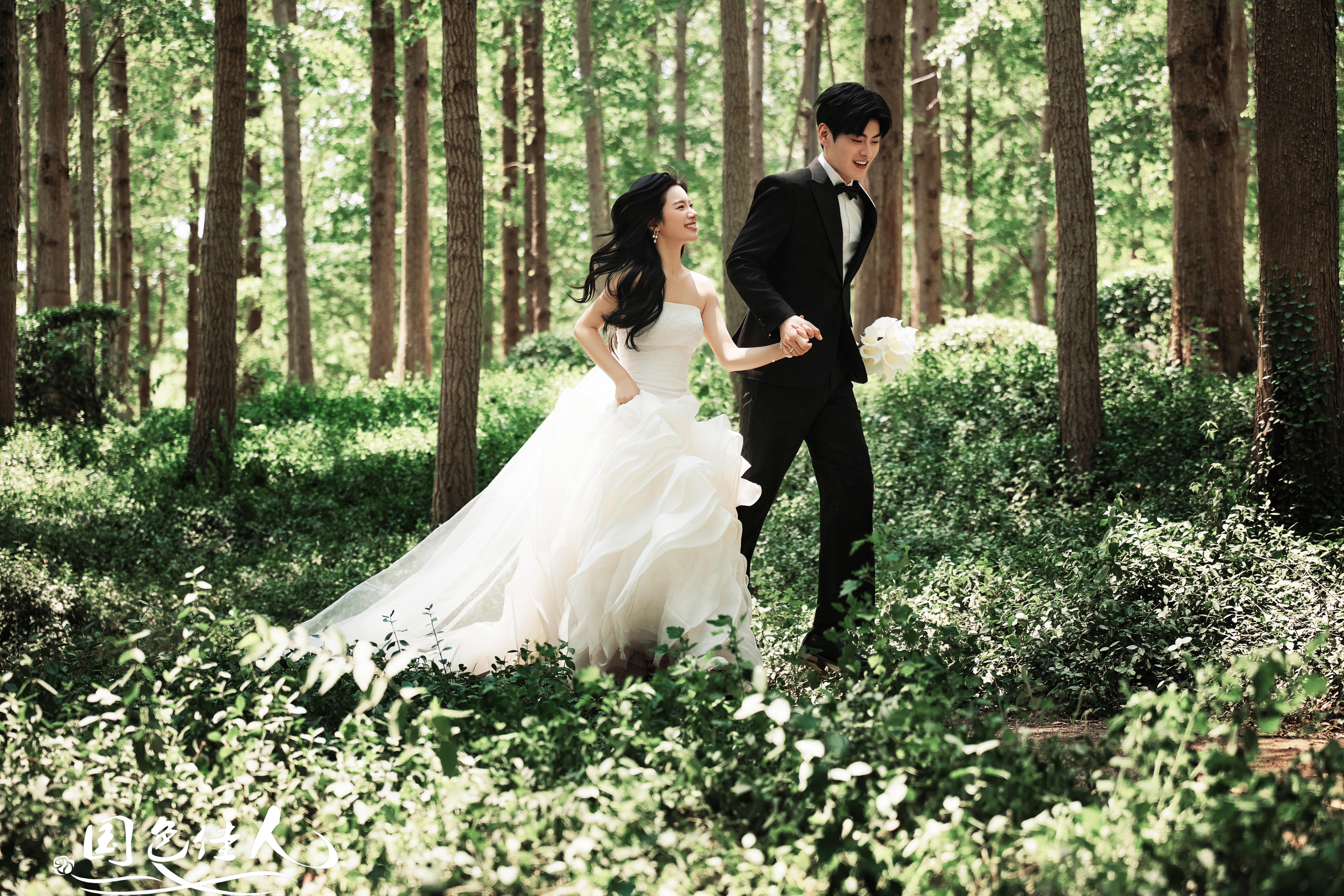 姐妹嘴真严啊！没人说森系婚纱照照这么出片啊~