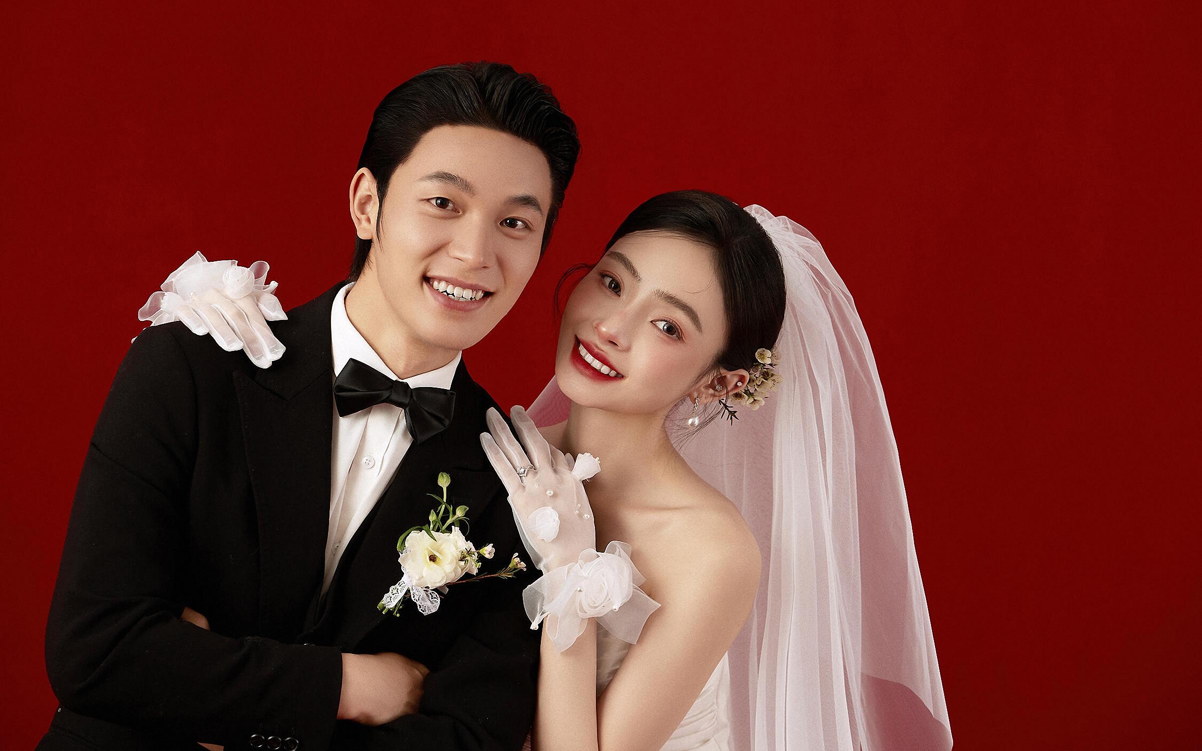 把“喜”字焊在婚纱照上｜是我们的专属浪漫