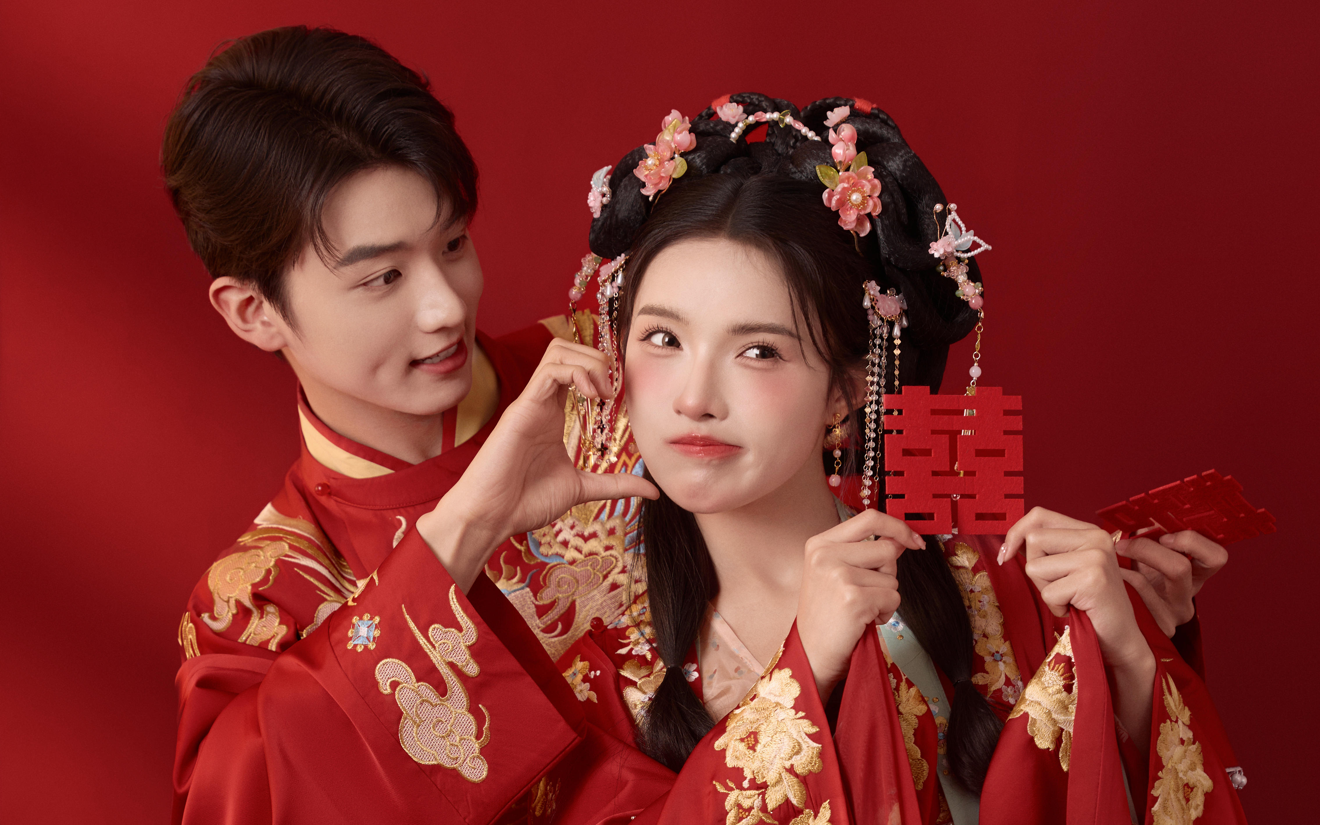 【梵希视觉】谁懂啊!唐服俏皮婚纱照甜到心巴坎上