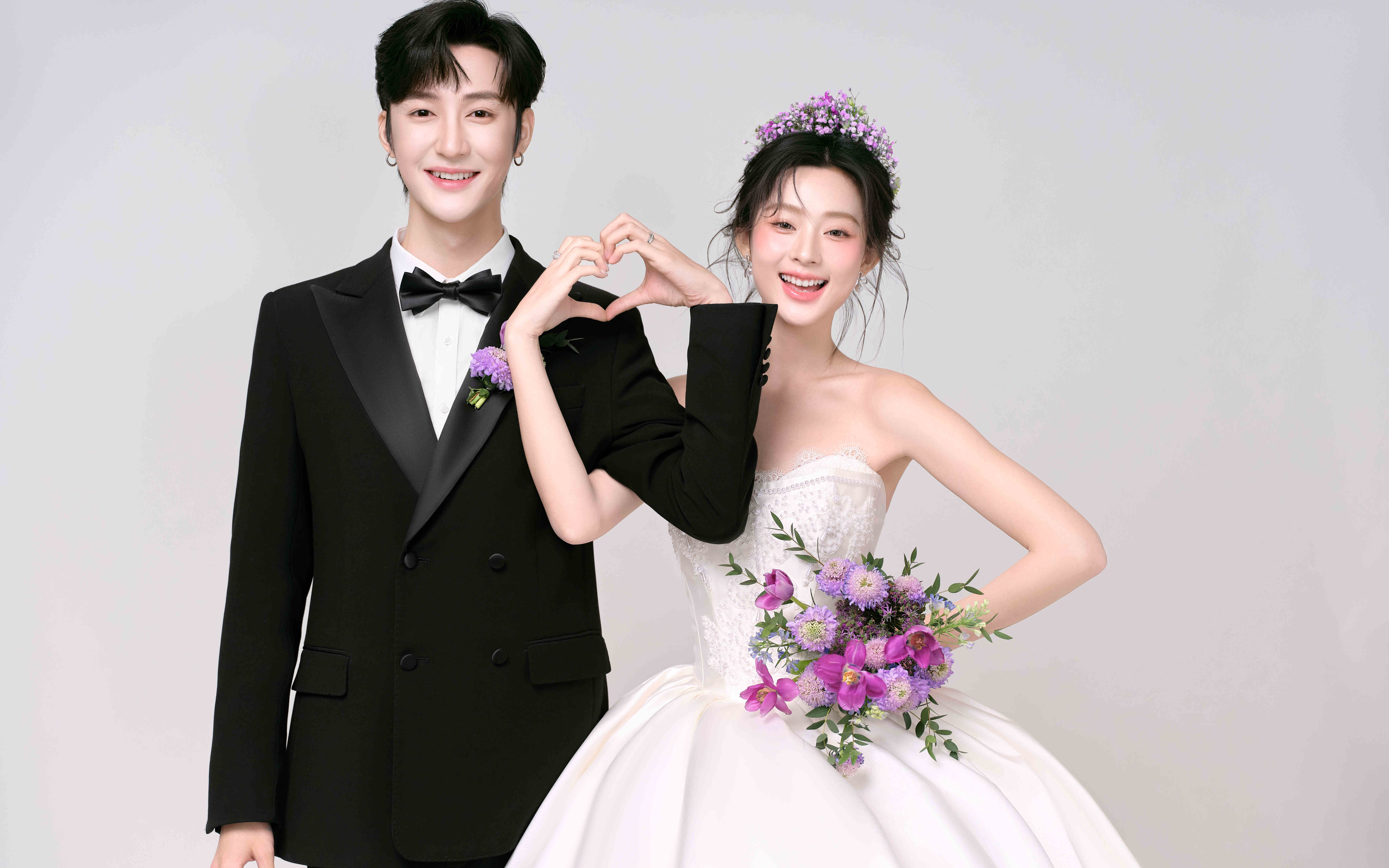 极简就是经典❣️室内主纱婚纱照这样拍好甜！