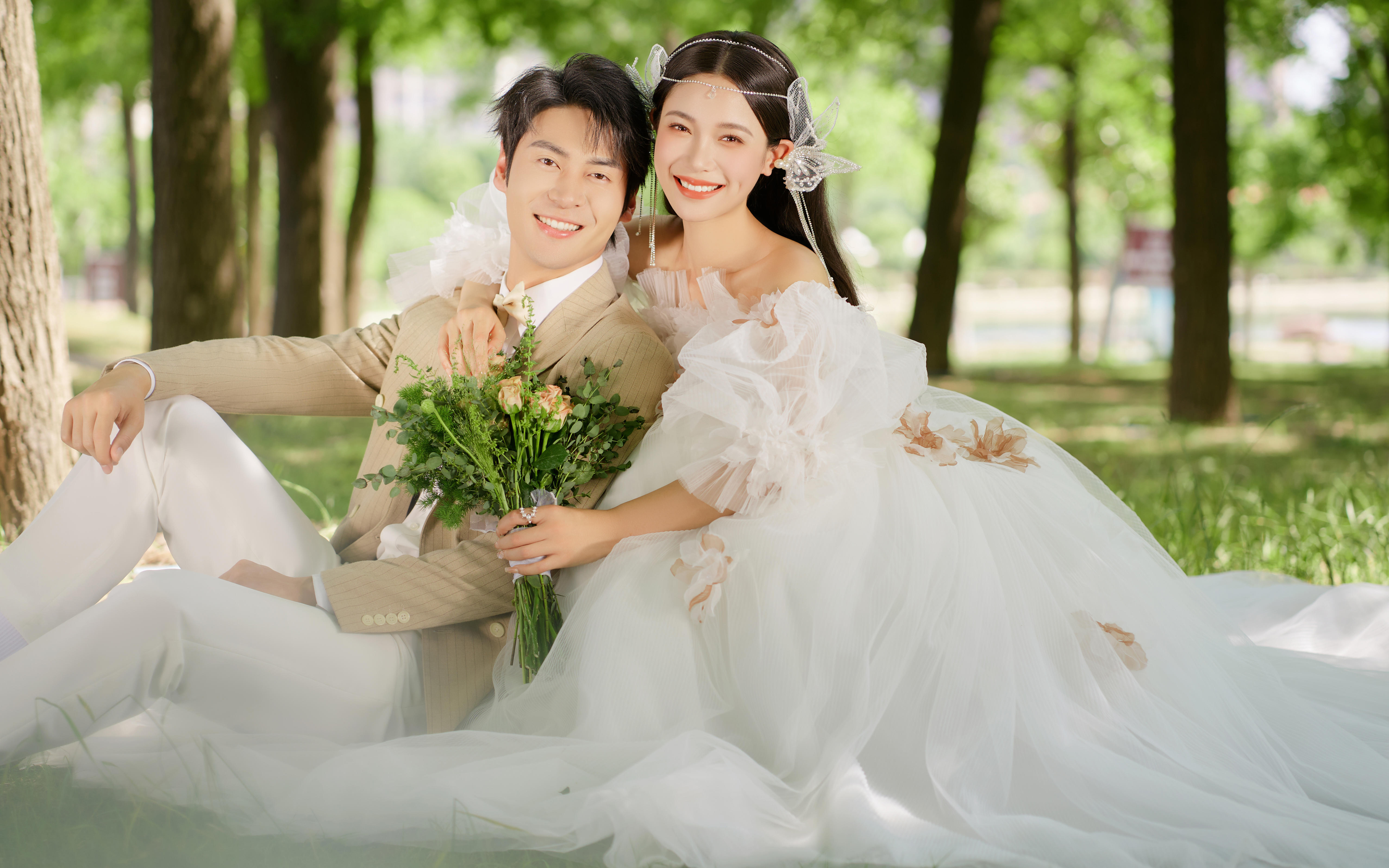【施华洛摄影】化身人间小精灵🦋美森系草坪婚纱
