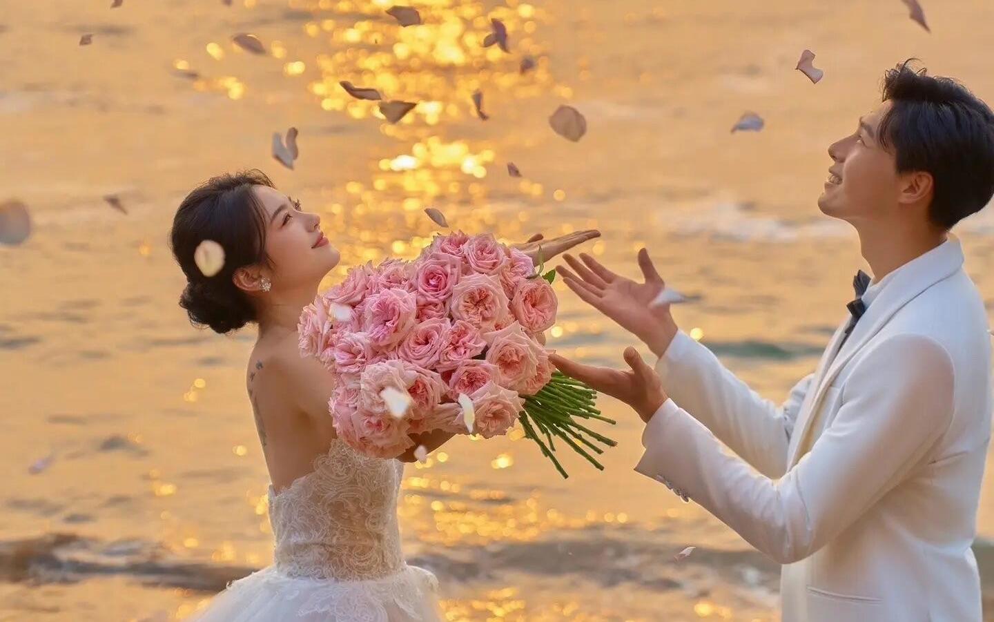 【海的温柔与花的浪漫都属于我们】