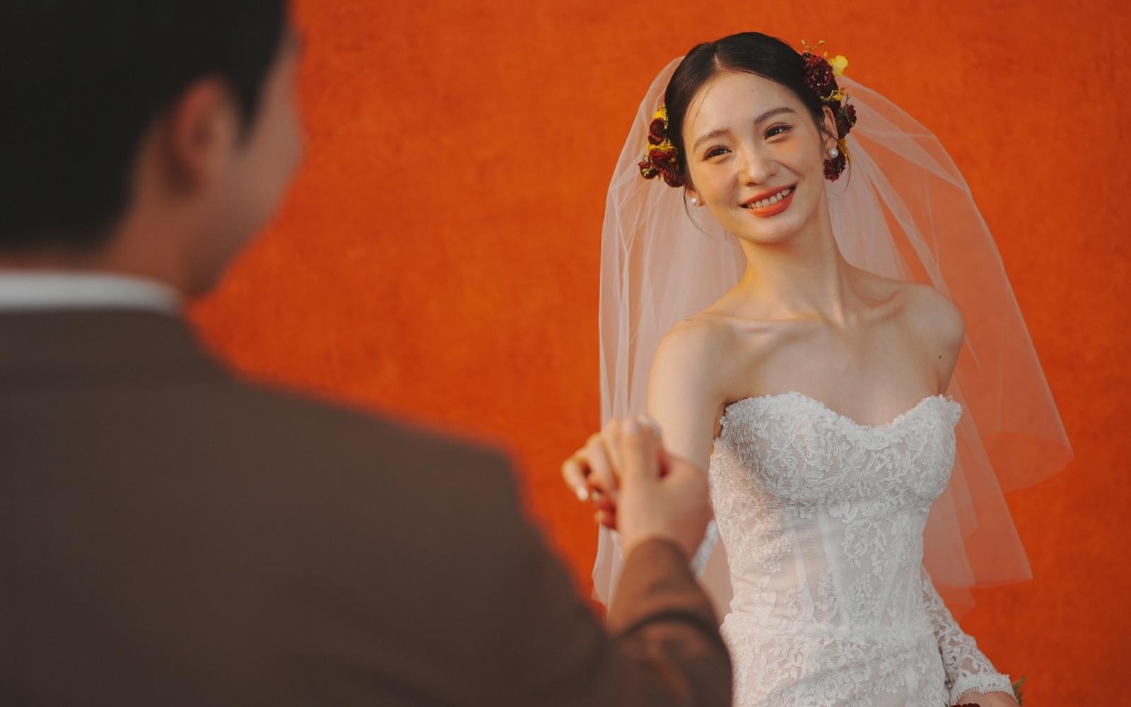 拍了組膠片復(fù)古婚紗照?被朋友夸爆了