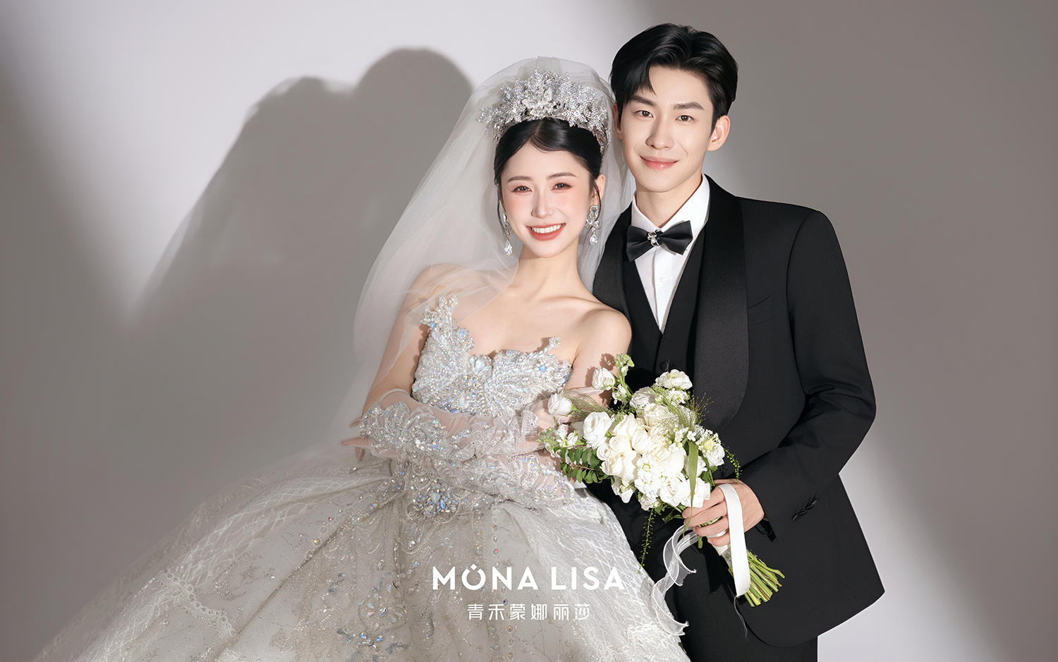 反復(fù)心動(dòng)??愛(ài)慘了我的室內(nèi)光影主紗婚紗照