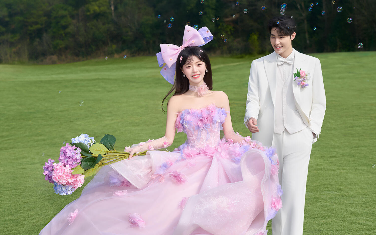 兜售春天 森系草坪婚纱照巨巨巨出片