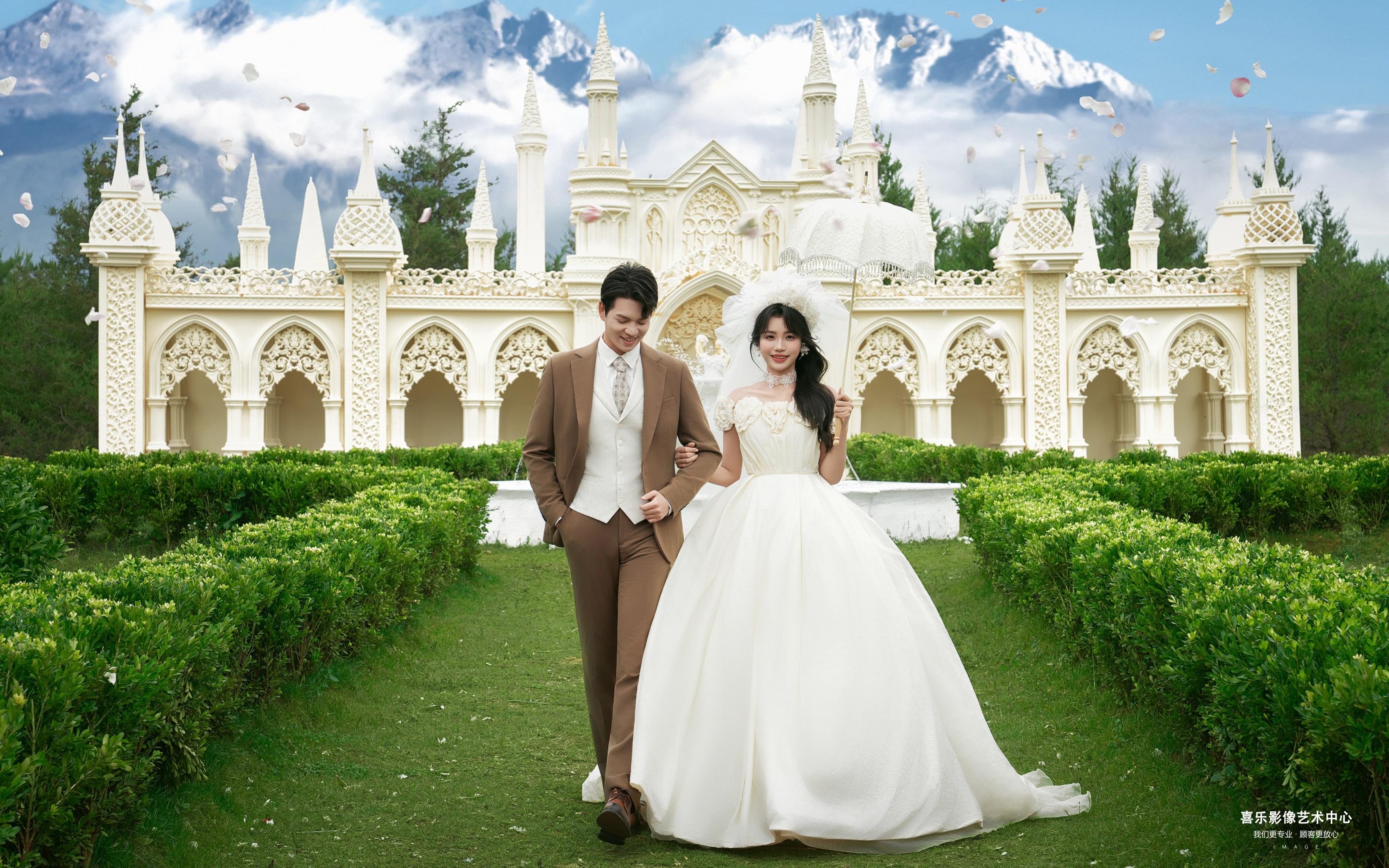 雪山城堡婚紗照｜歐式童話里的愛情模樣