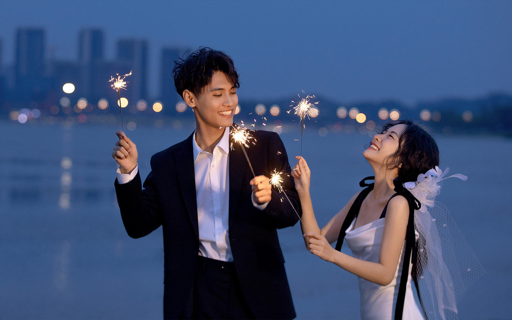 「客片鑒賞」在煙花綻放的瞬間，說一萬次我愿意??