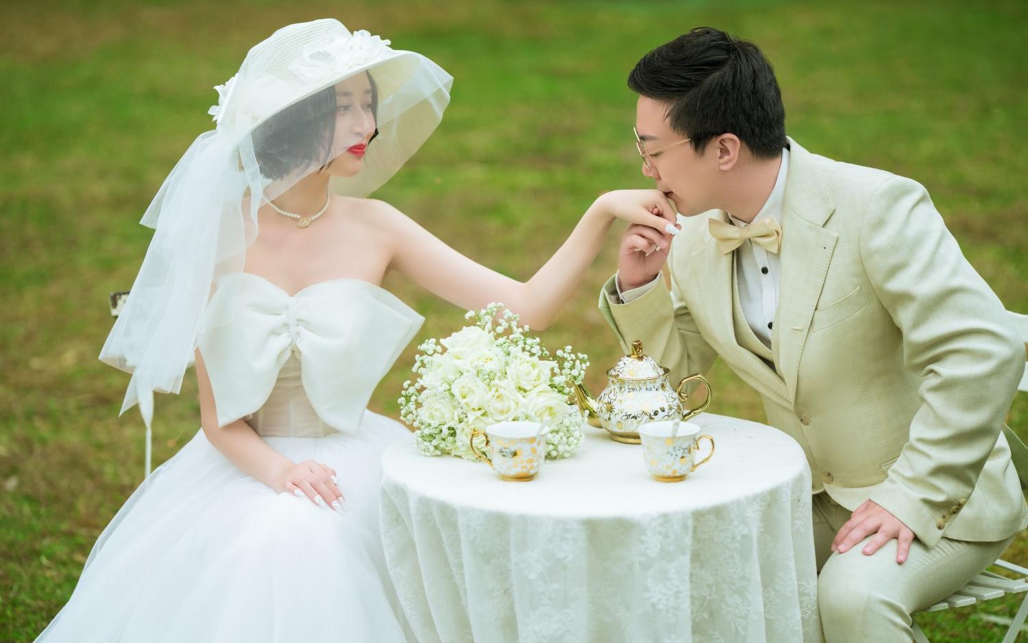 秋冬季 ，浪漫森系婚纱照这样拍瞬间美翻了