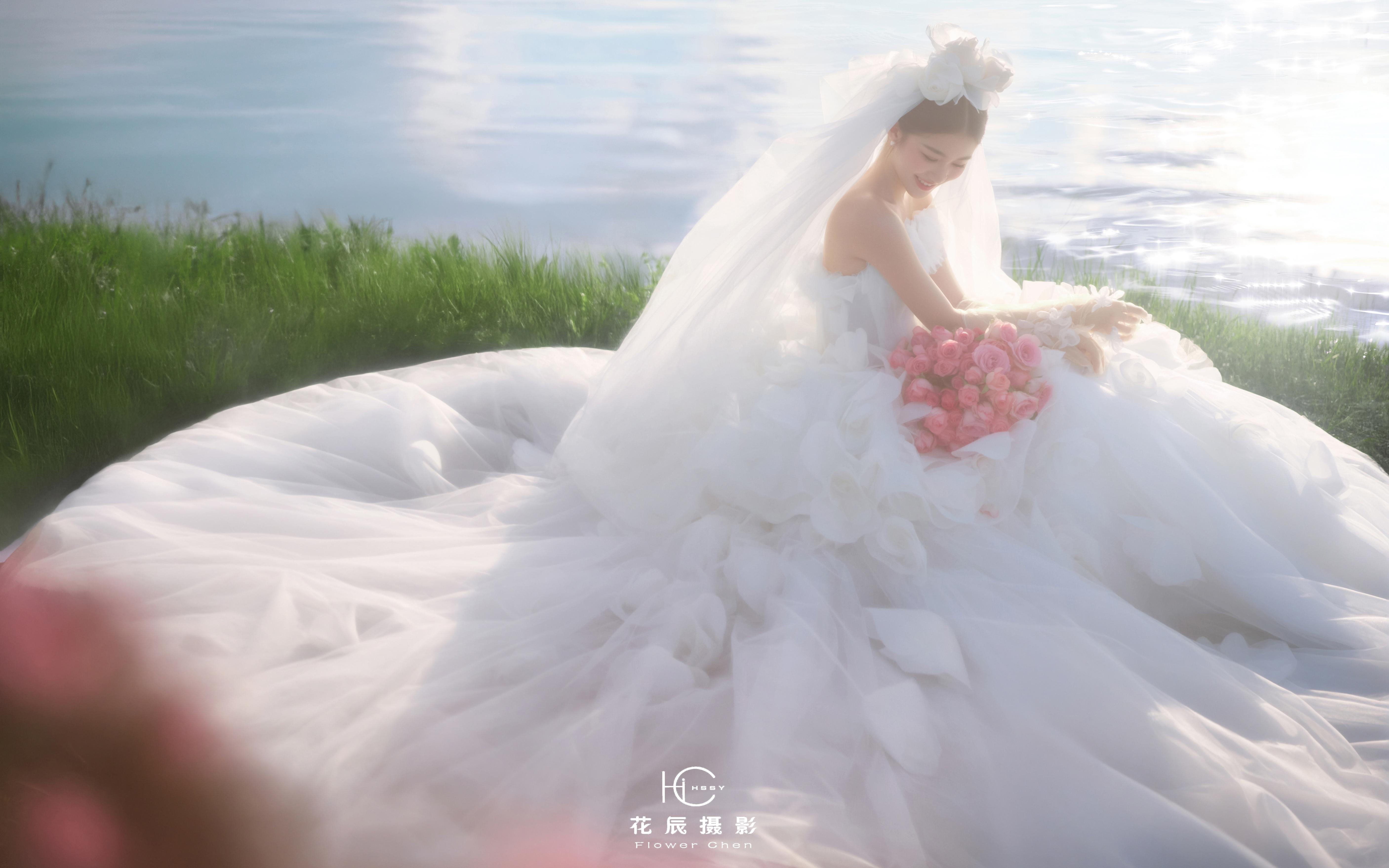 【花辰摄影】湖边浪漫婚纱照