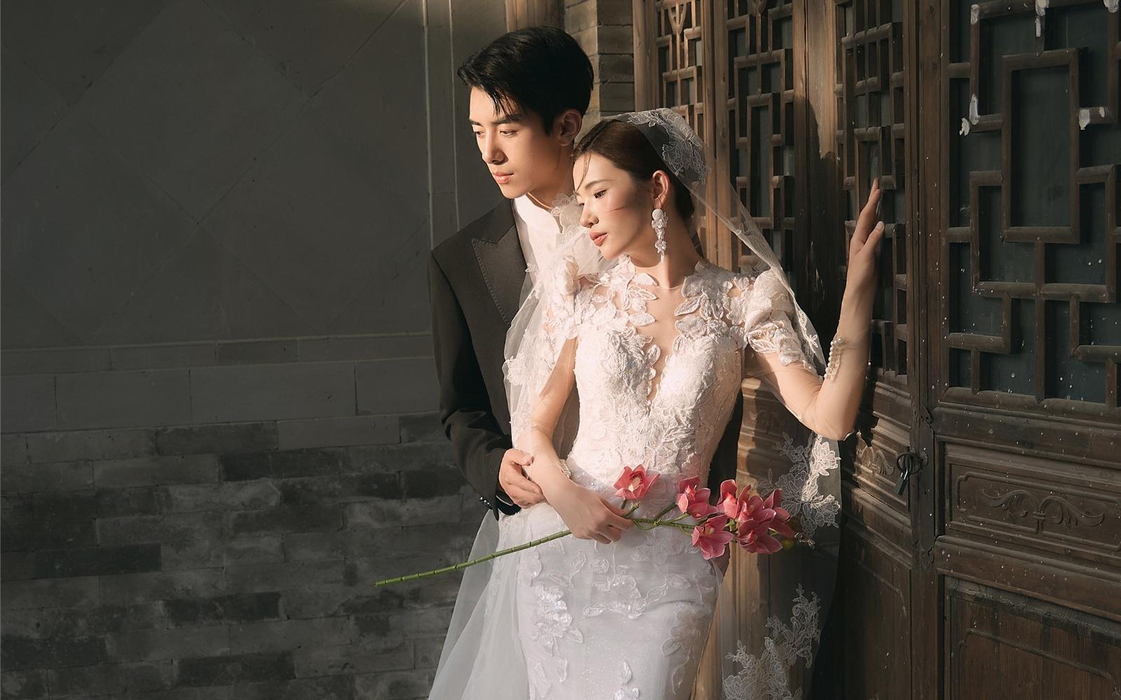 蕾丝鱼尾邂逅中式园林，氛围感直接拉满💐