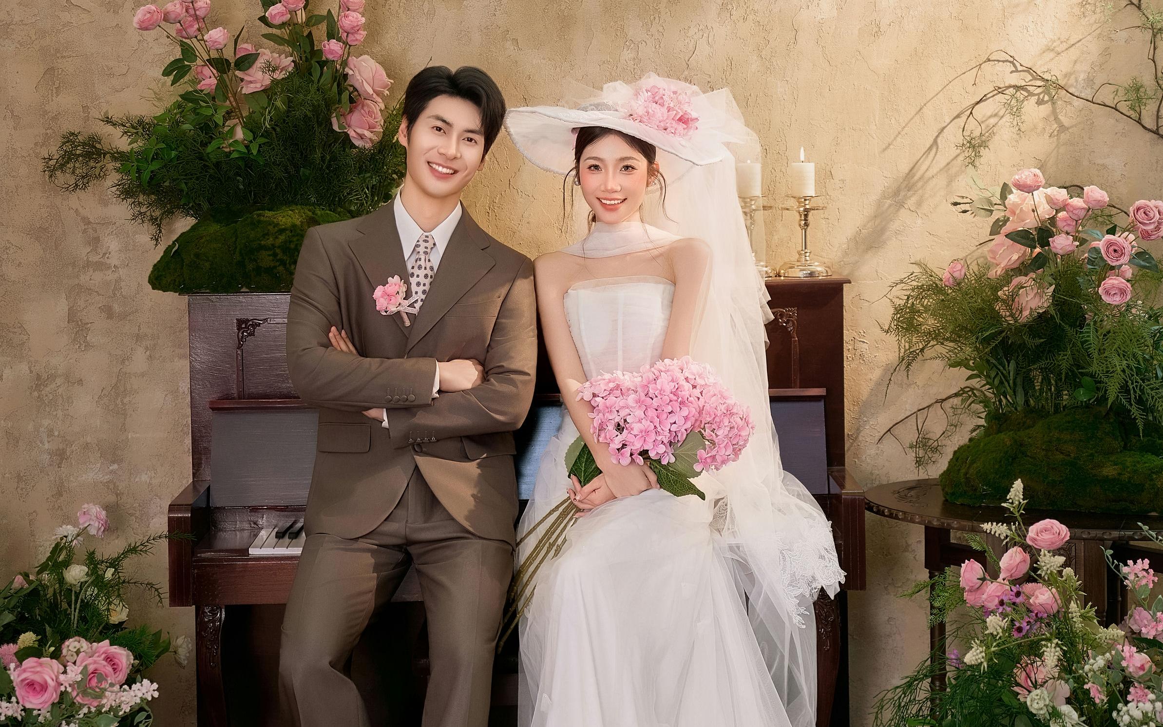 救命！誰懂這種法式復(fù)古婚紗照的浪漫啊?