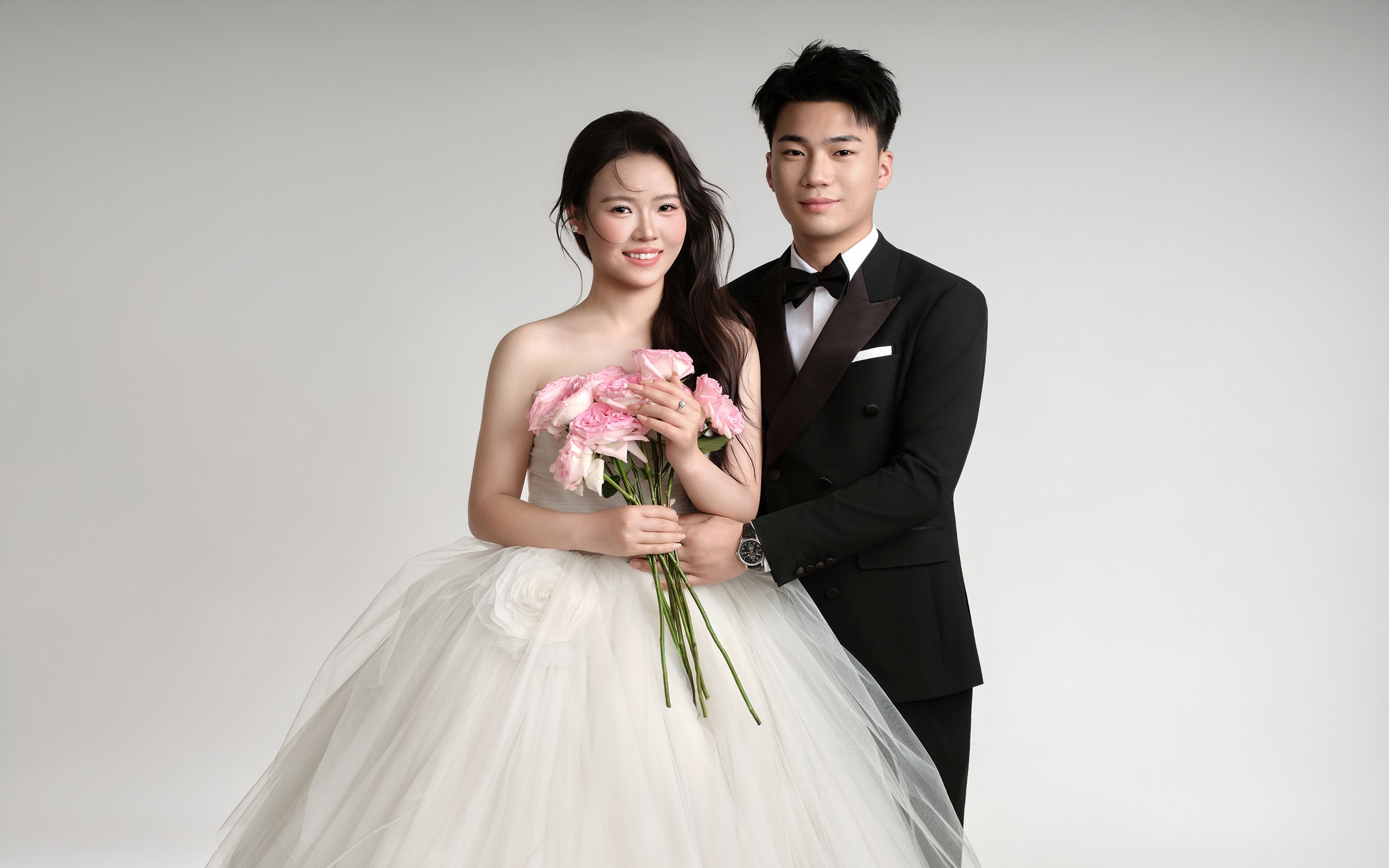 婚纱照客片| 内景主纱双造型双场景收获两种感觉!