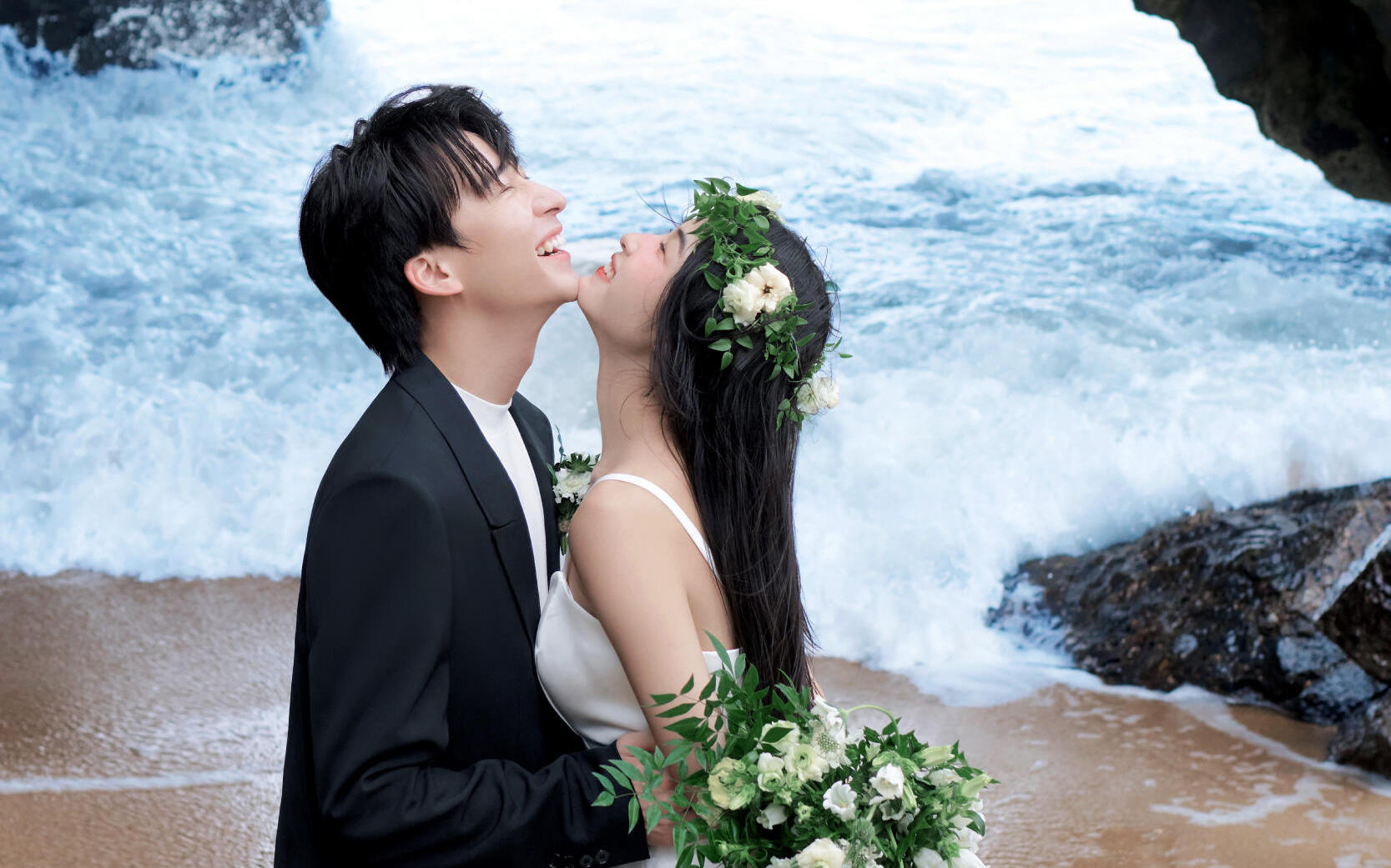 浪漫海景超喜欢的婚纱照 