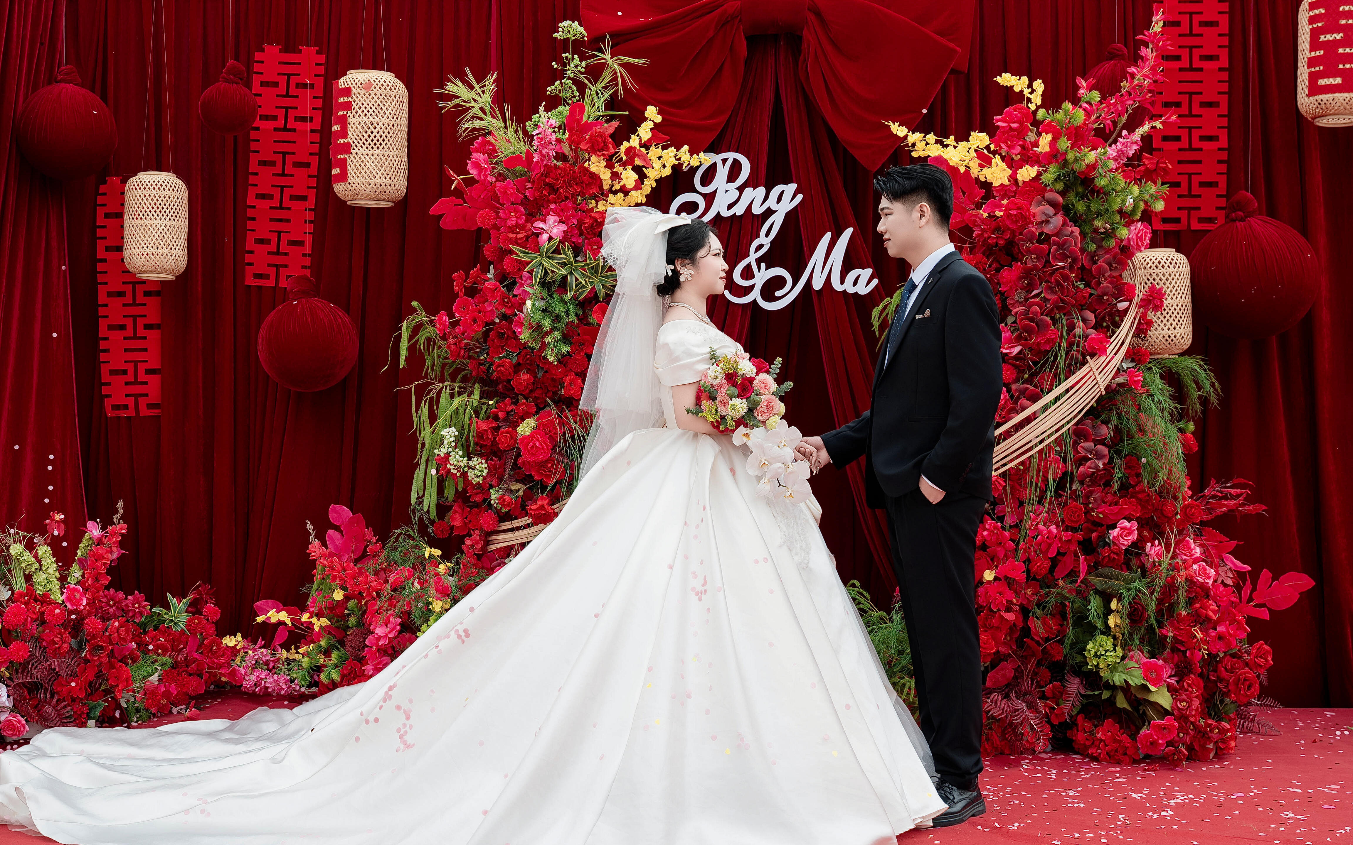 【紅妝】誰農(nóng)村婚禮不高級??這場戶外婚禮美爆??