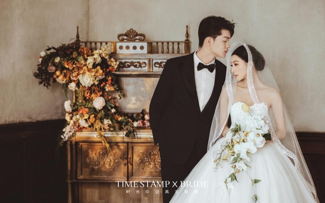 一眼就淪陷的光影婚紗照?又被復(fù)古油畫(huà)拿捏