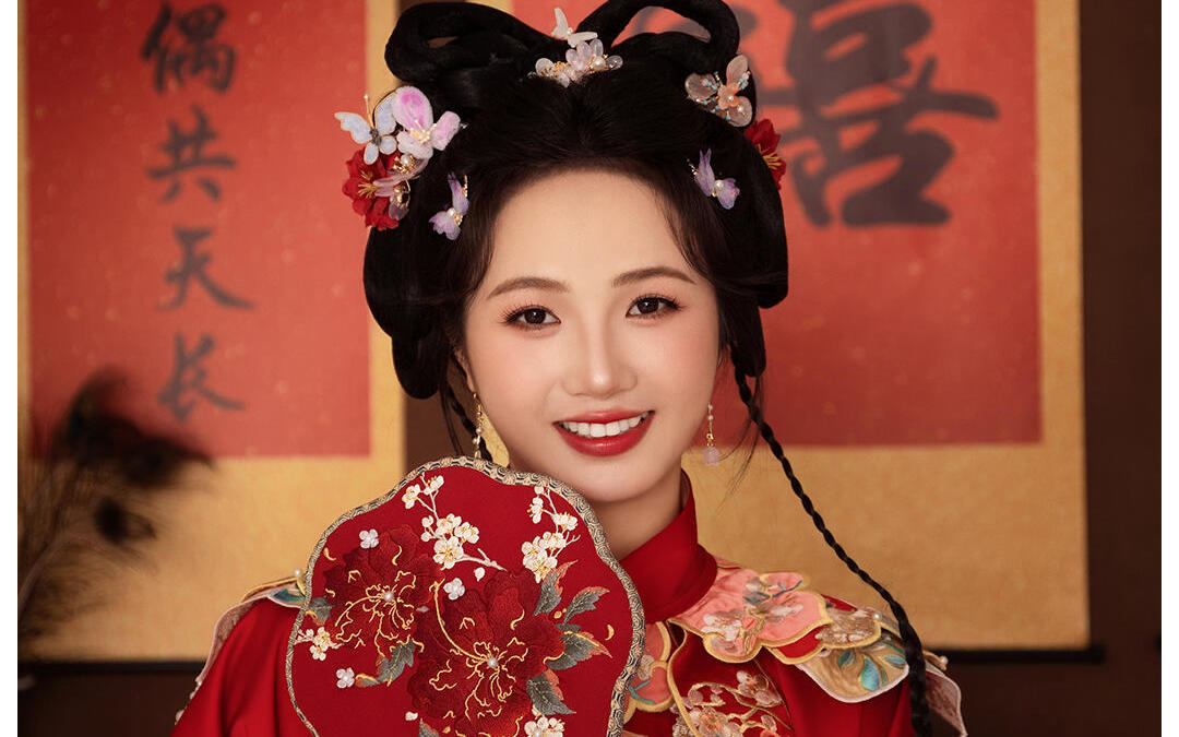 不挑人的中式漢服婚紗照，紅色喜嫁更是應(yīng)景
