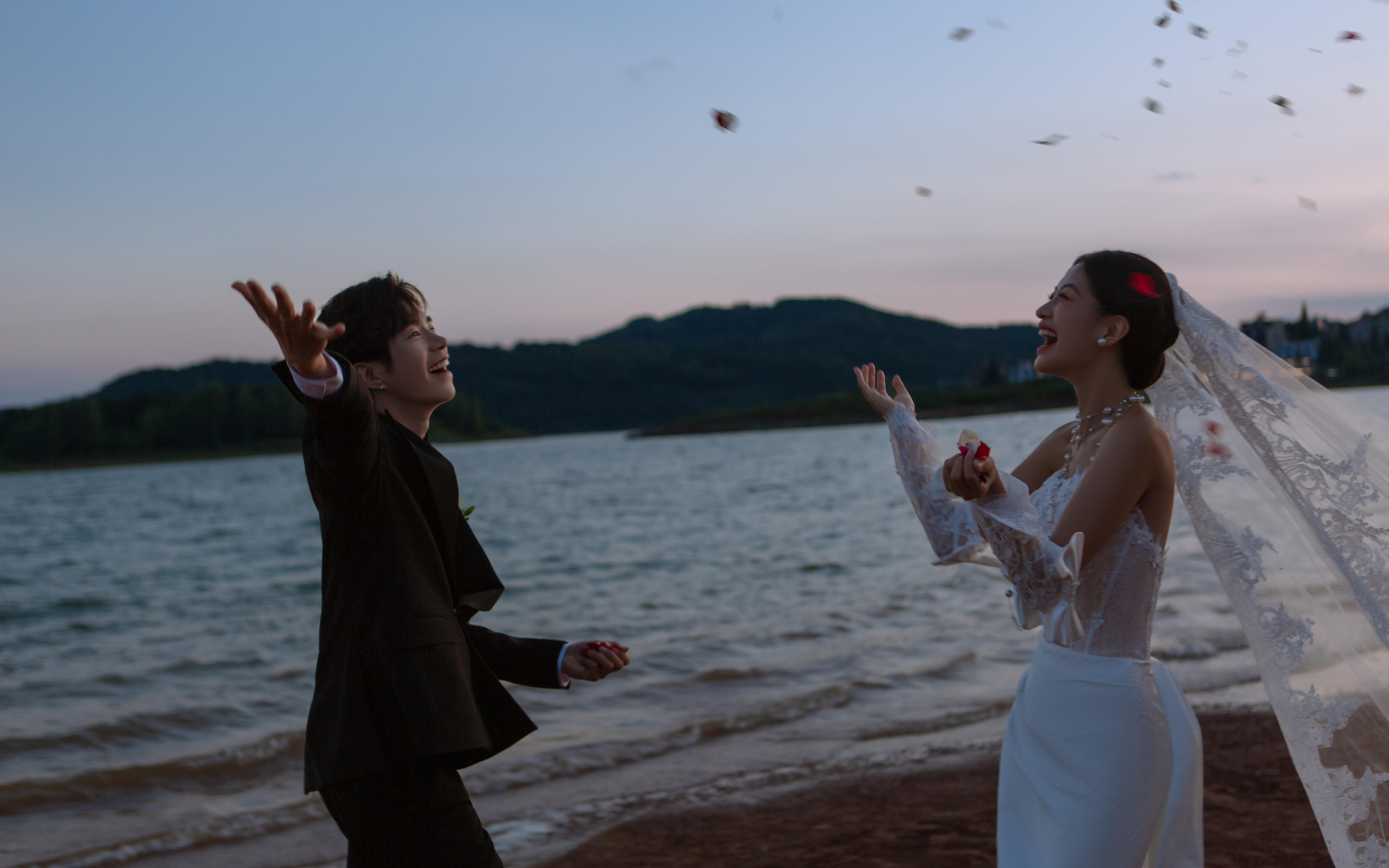 【暮遲】“想和你一起看無數(shù)次湖邊日落”海邊婚紗照