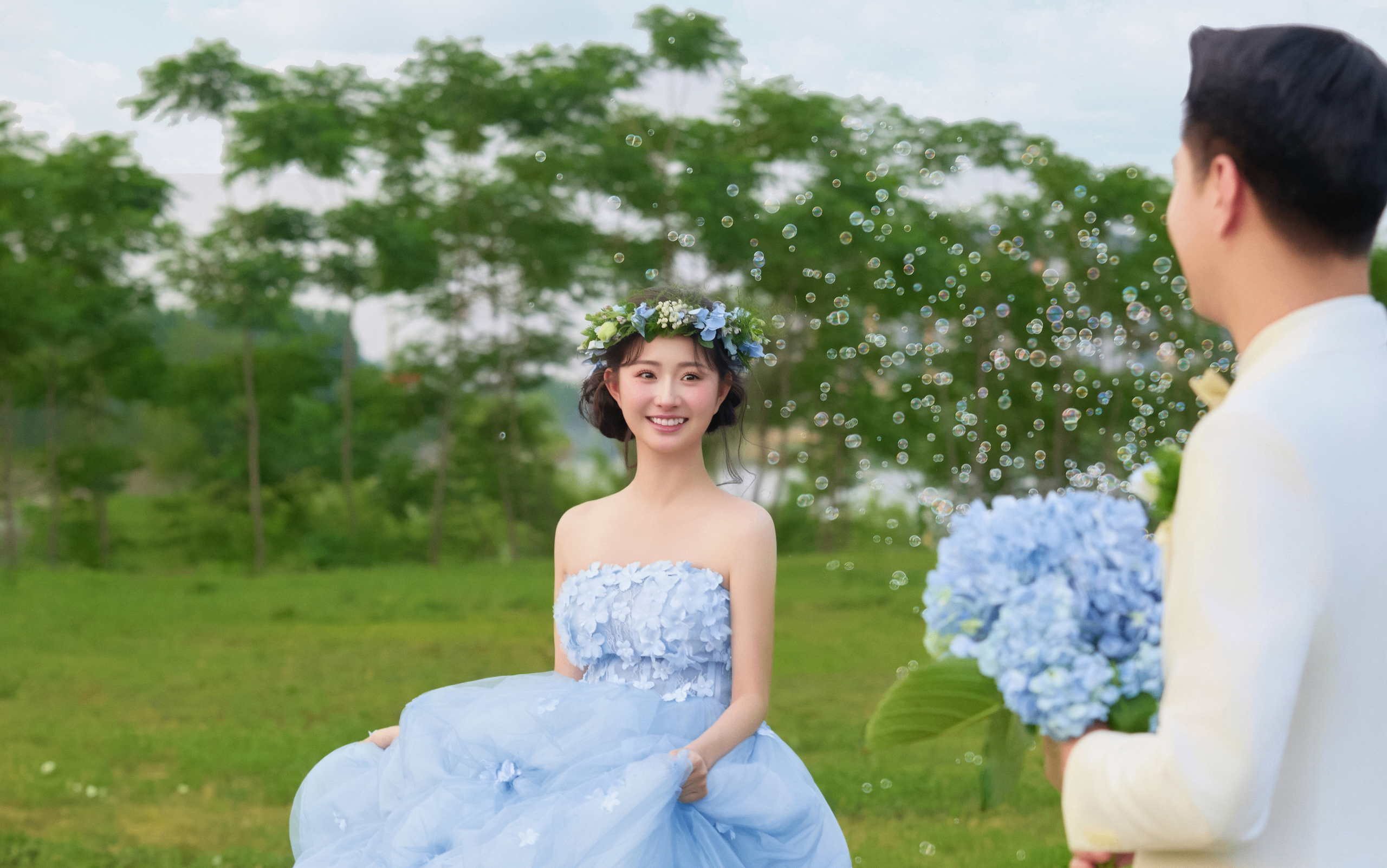 公主风草坪婚纱